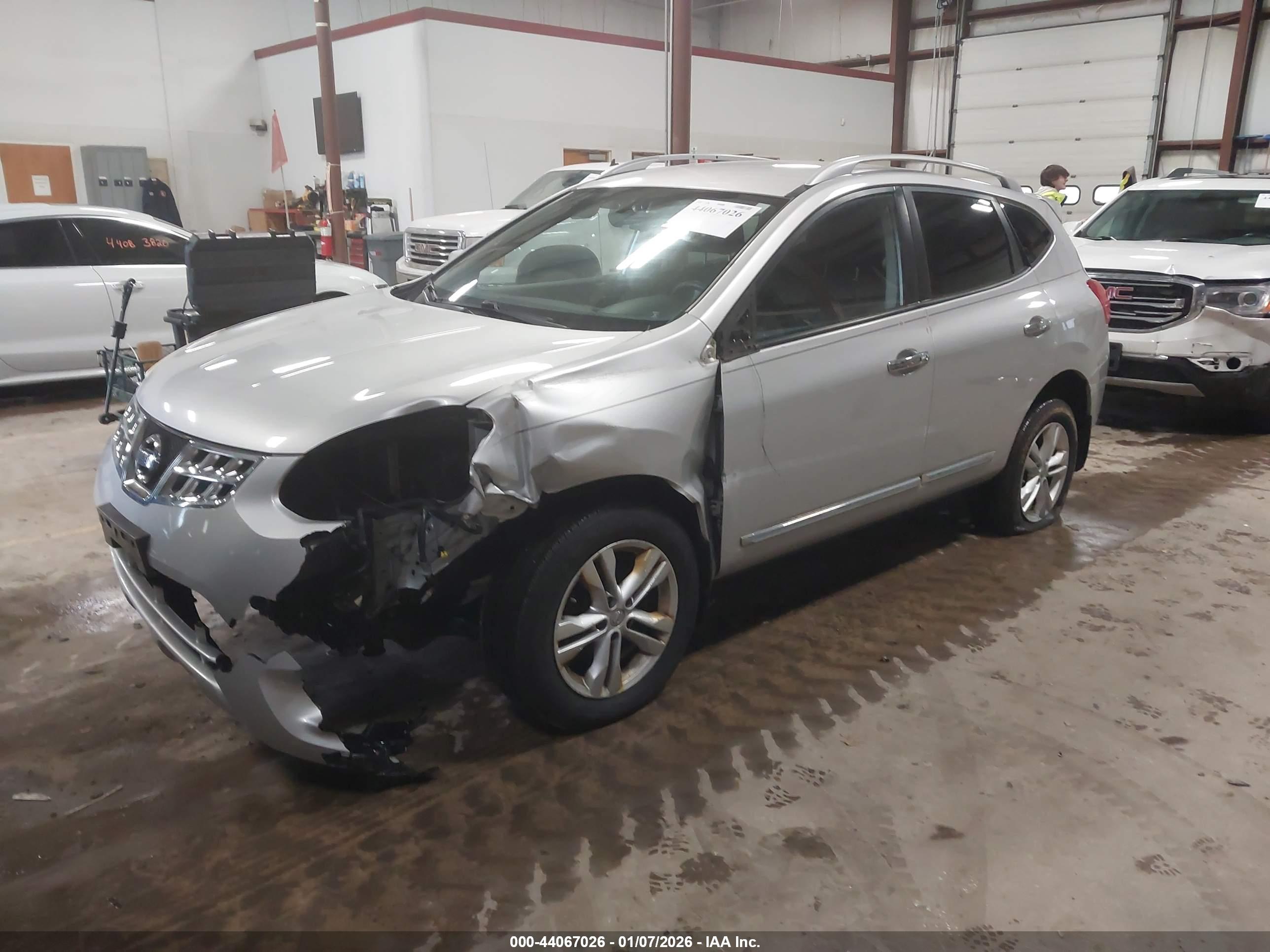 NISSAN ROGUE image 2
