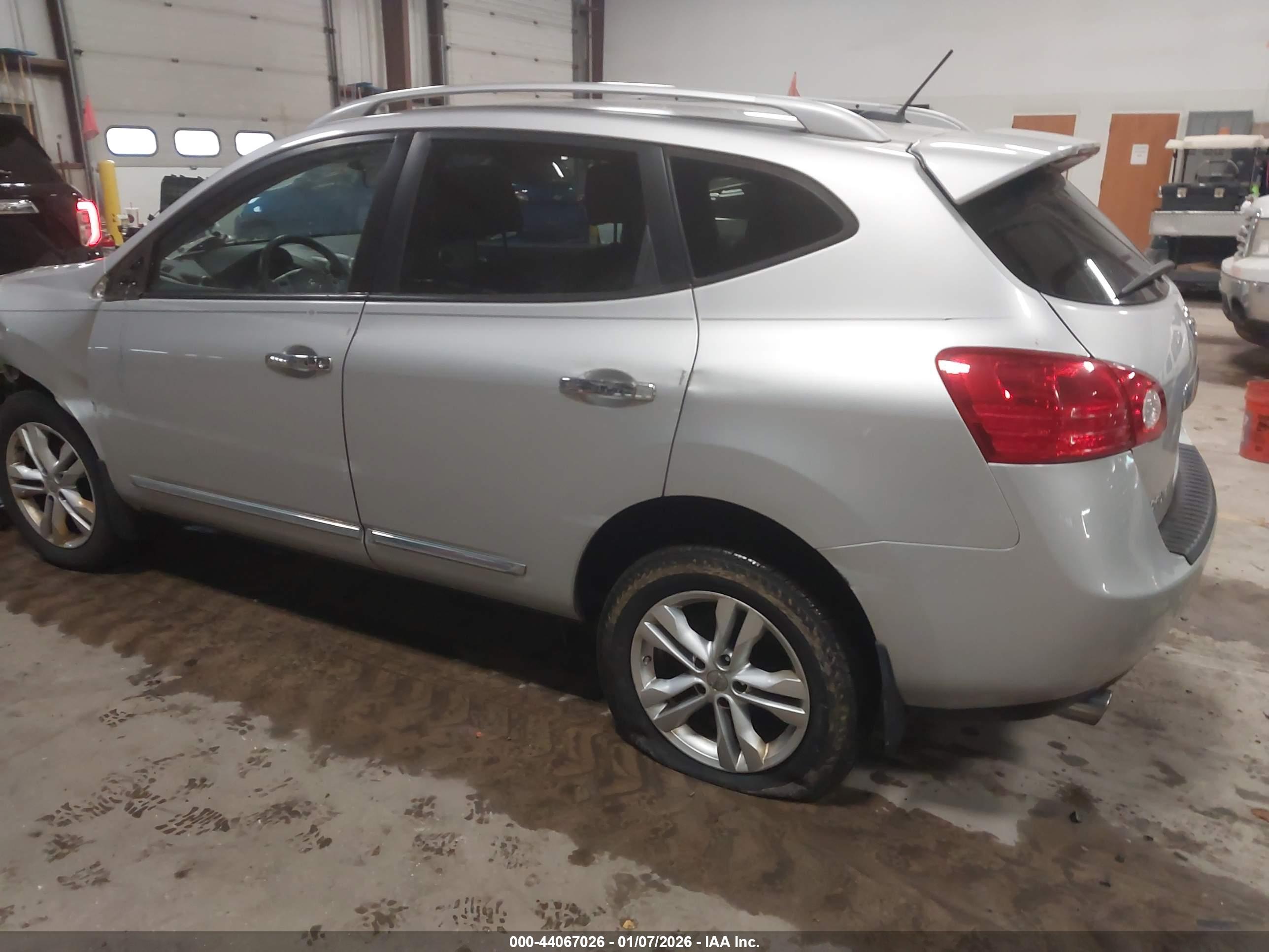 NISSAN ROGUE image 6