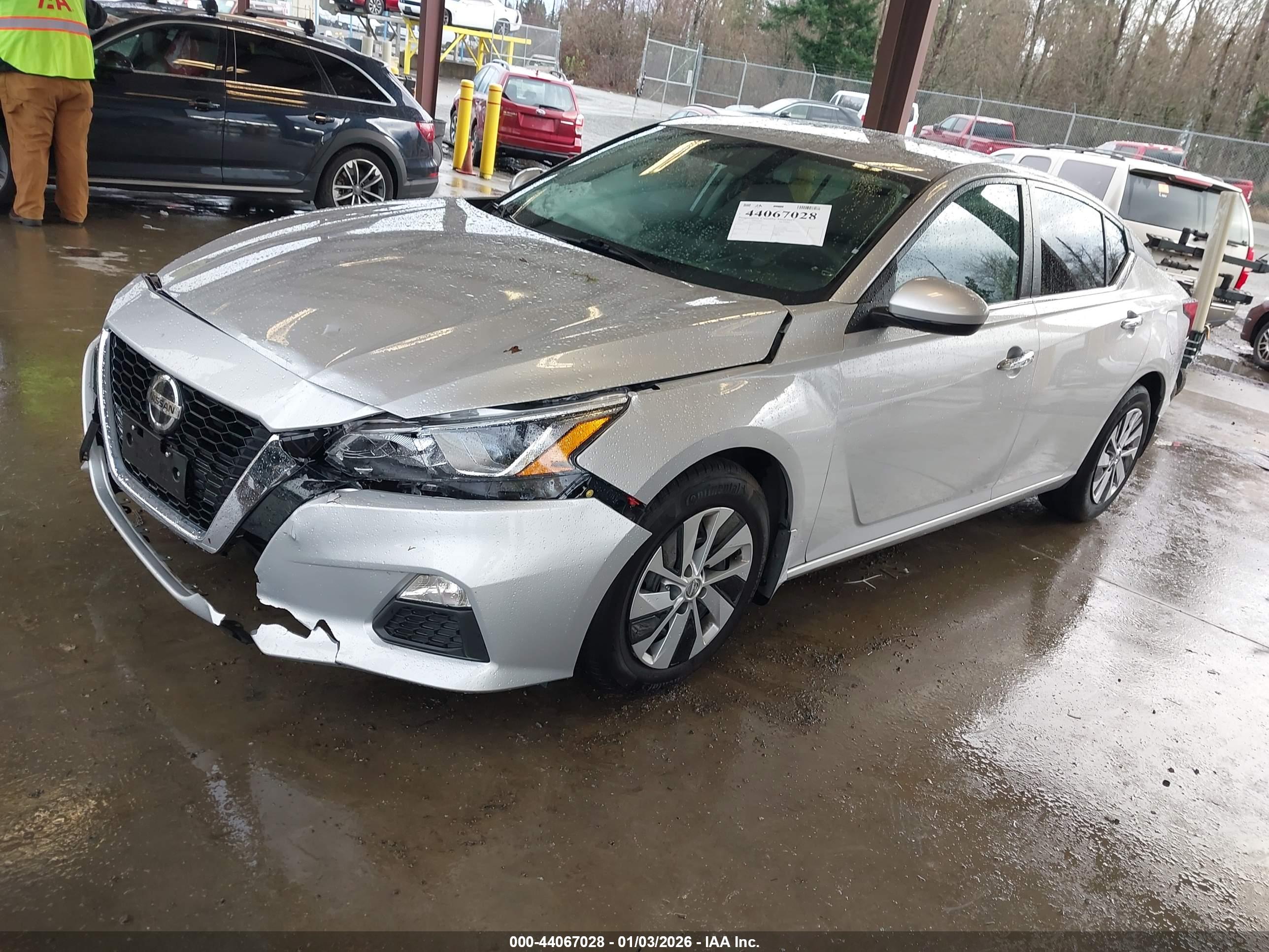 NISSAN ALTIMA image 2