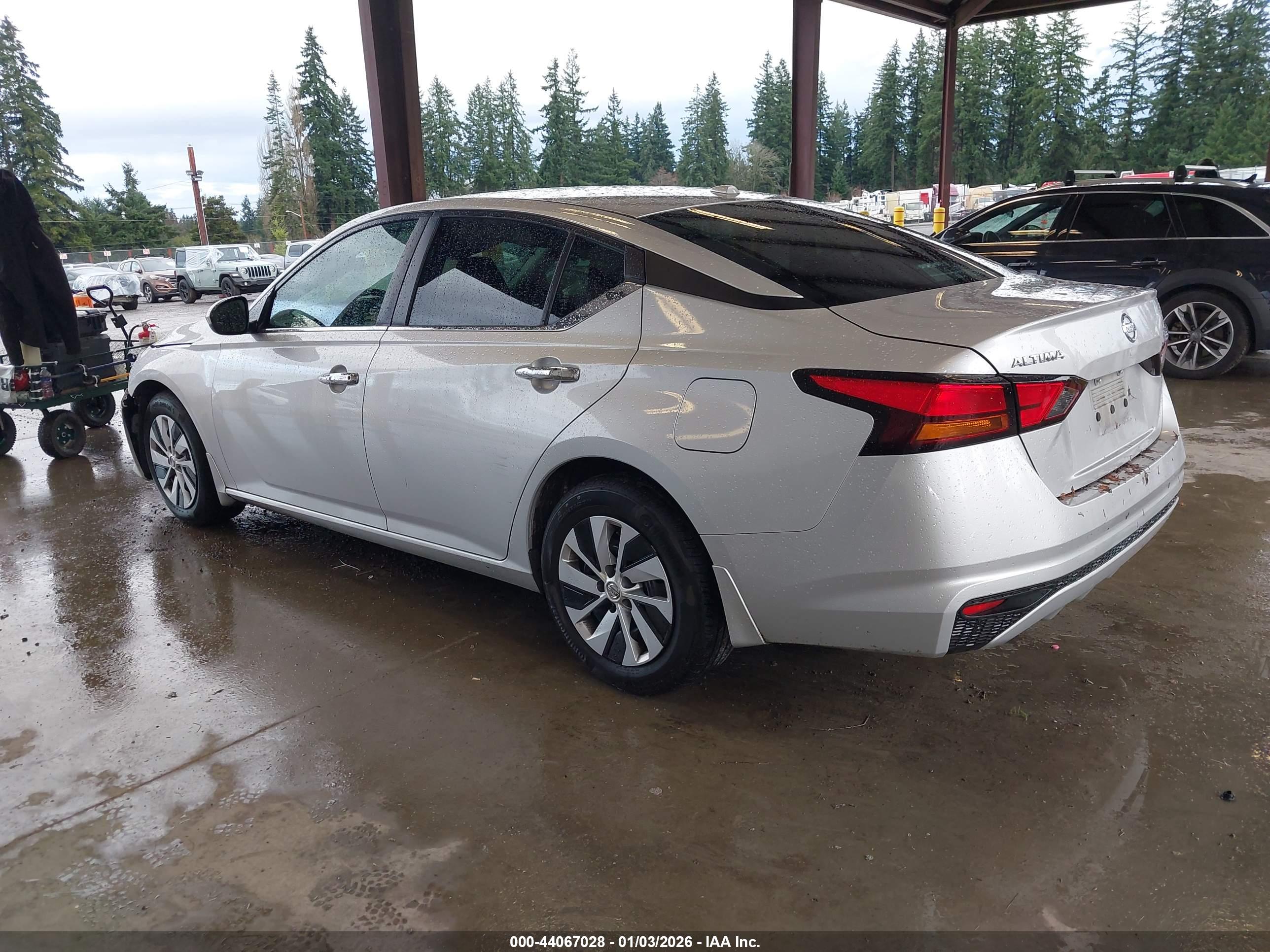 NISSAN ALTIMA image 3