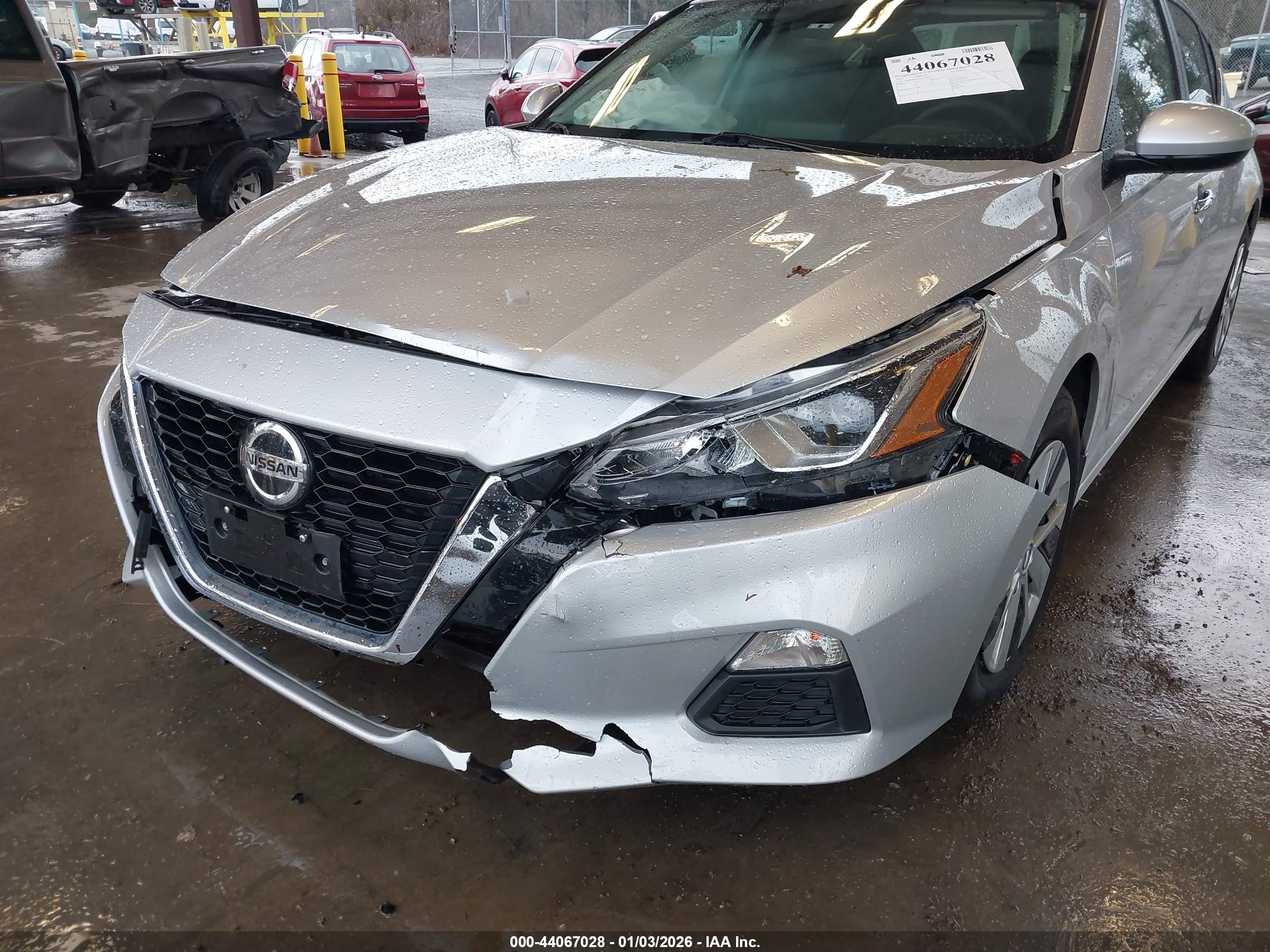 NISSAN ALTIMA image 6