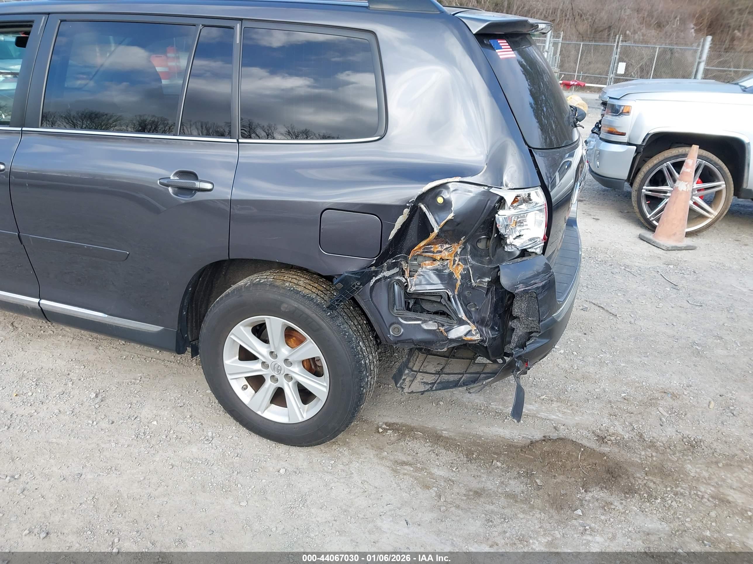 TOYOTA HIGHLANDER image 6