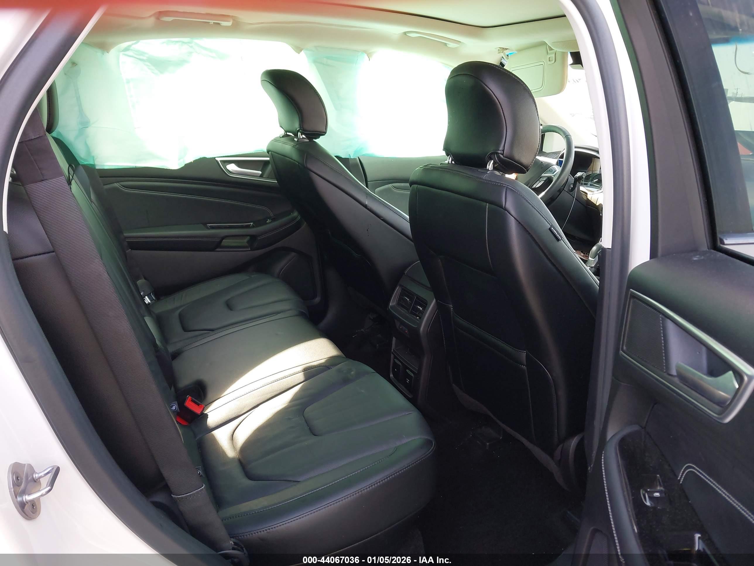 FORD EDGE image 8