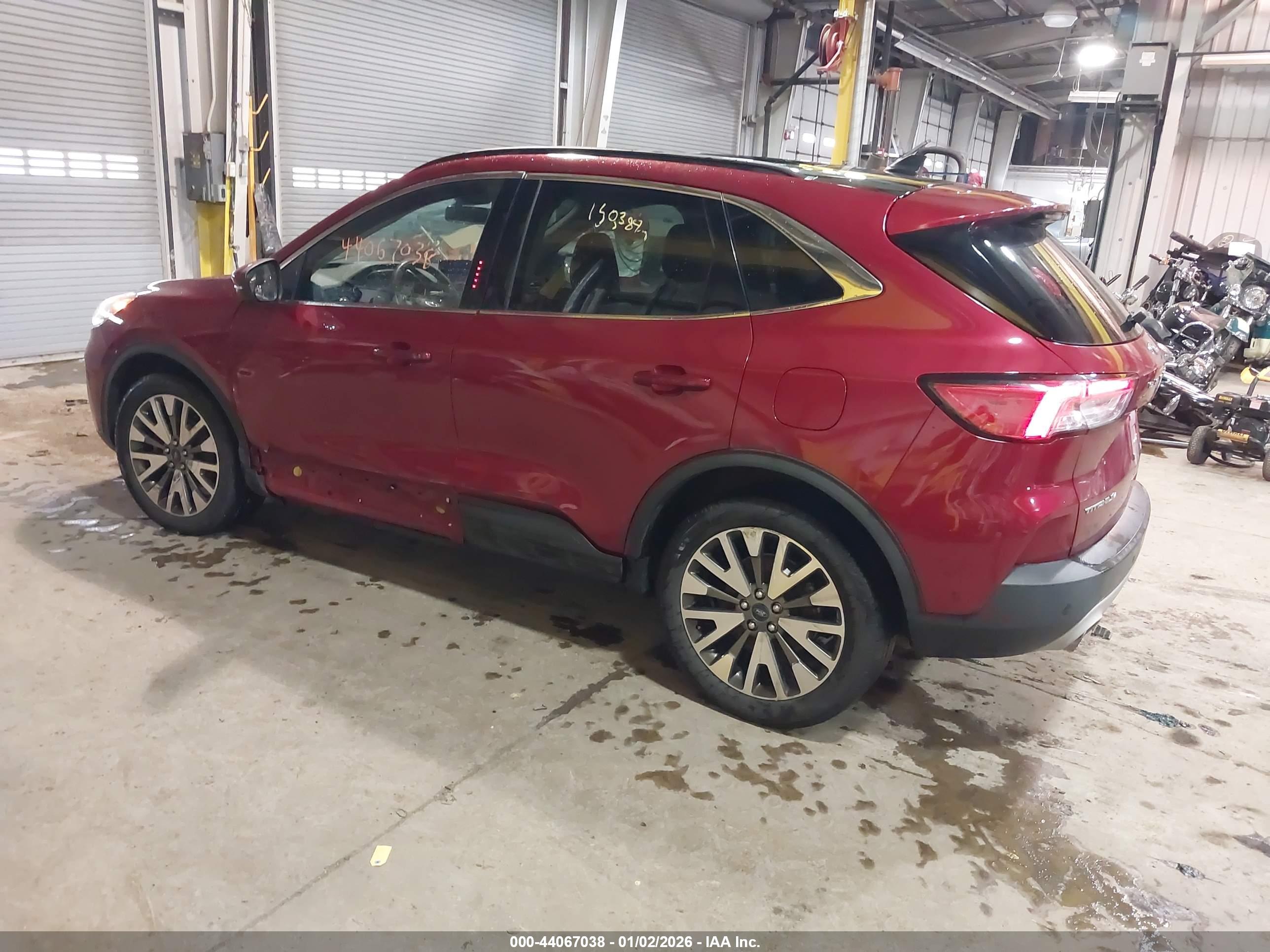 FORD ESCAPE image 3