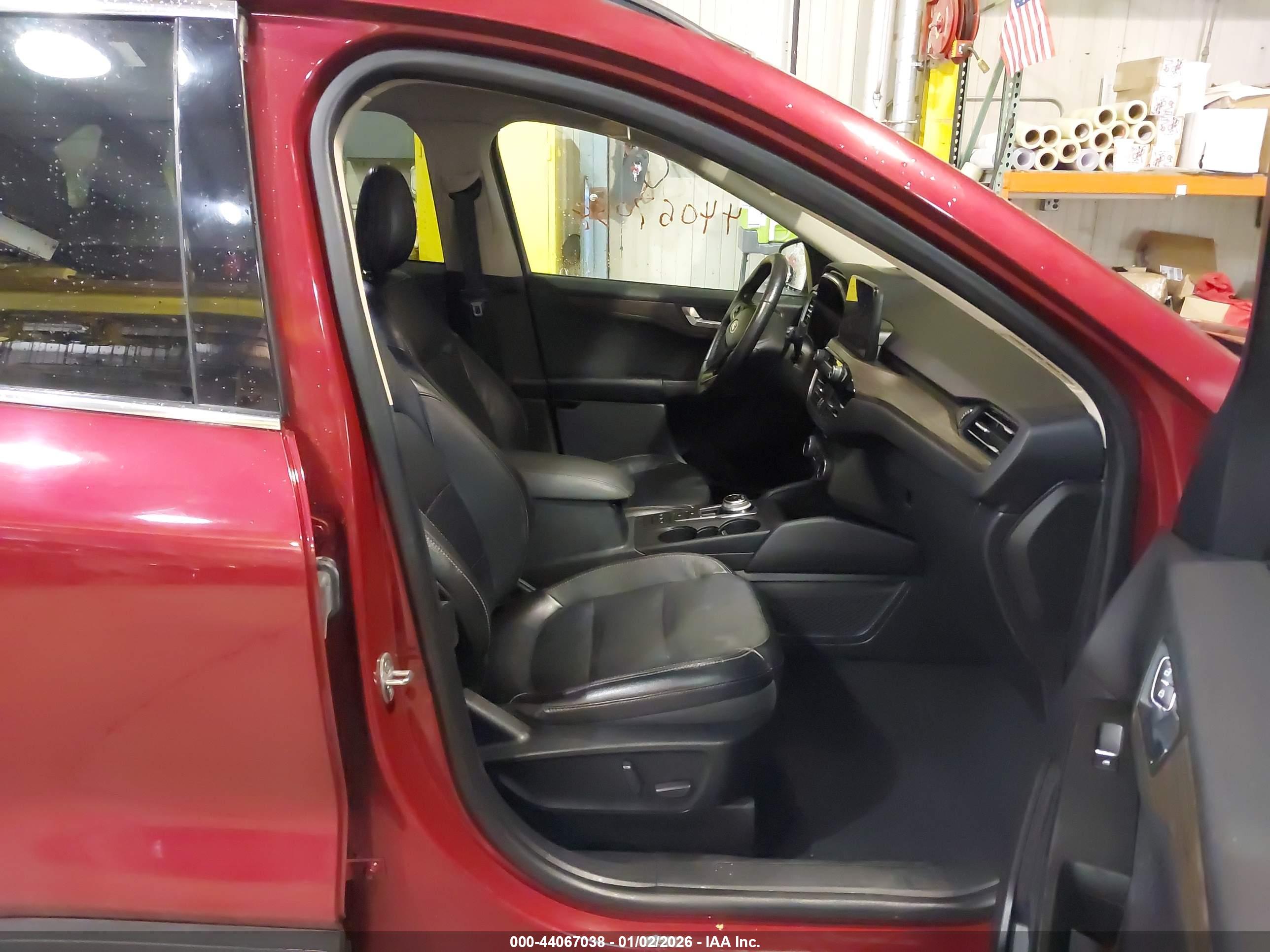 FORD ESCAPE image 5