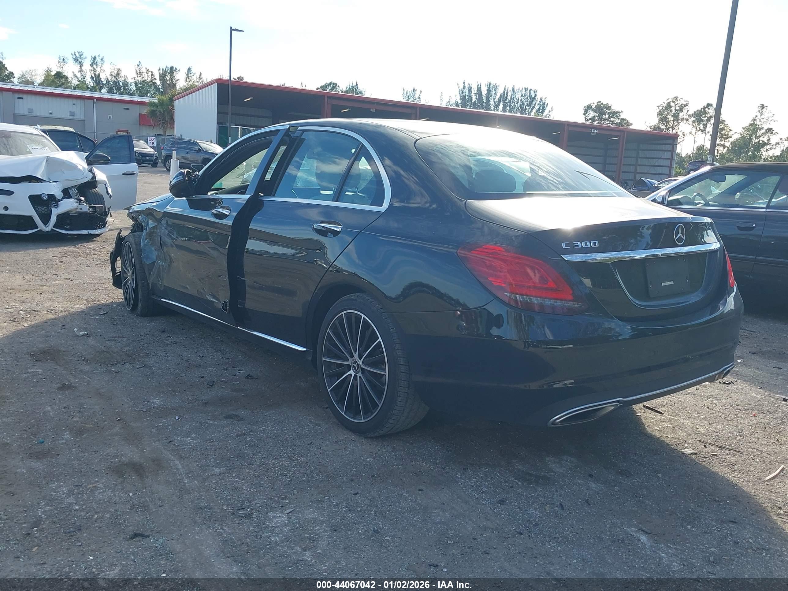MERCEDES-BENZ C image 3