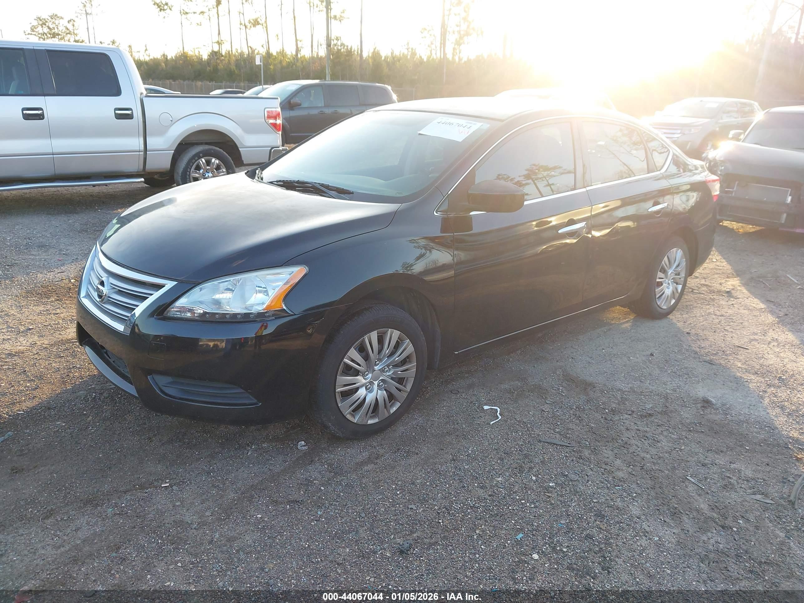 NISSAN SENTRA image 2