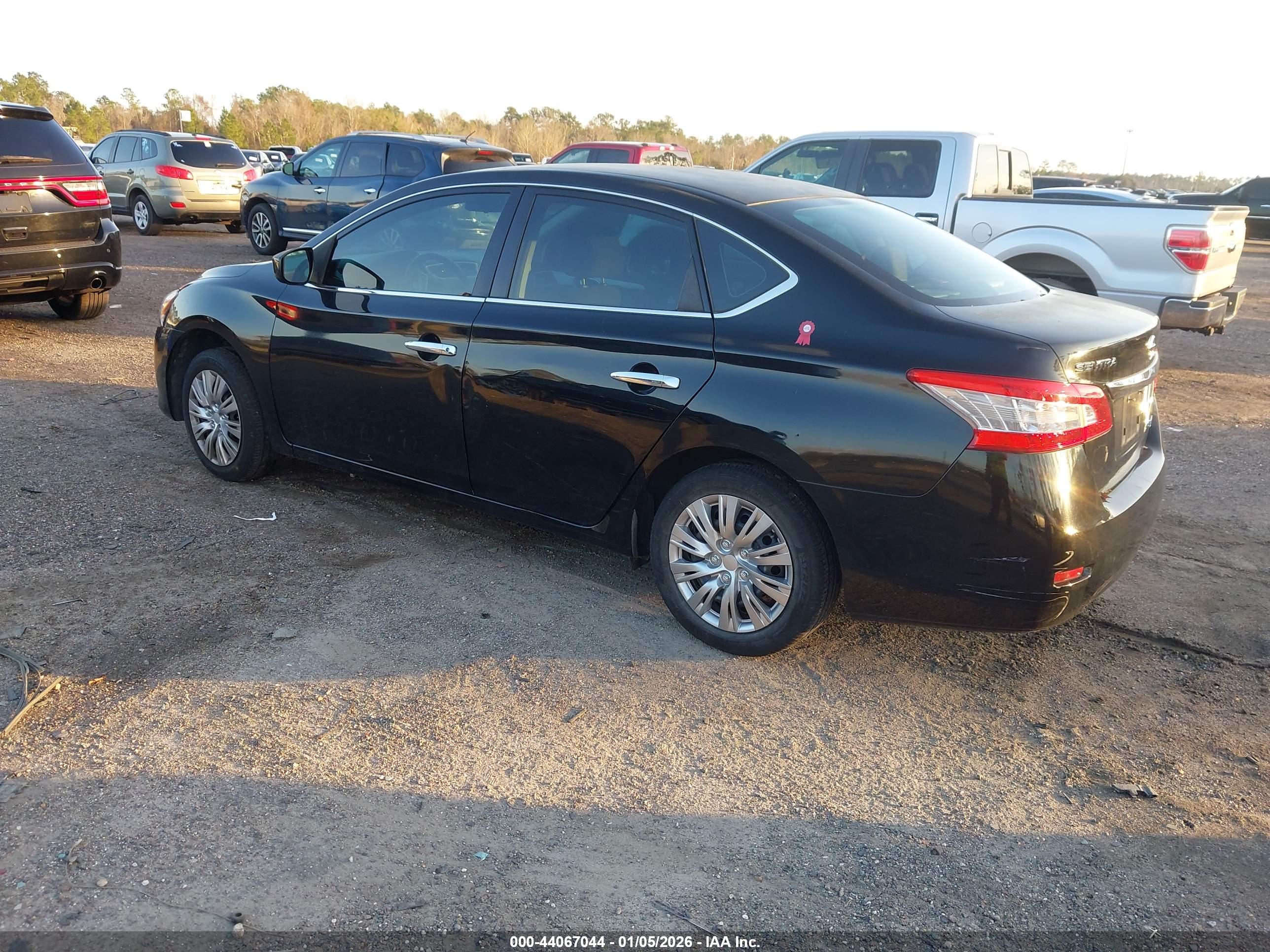 NISSAN SENTRA image 3