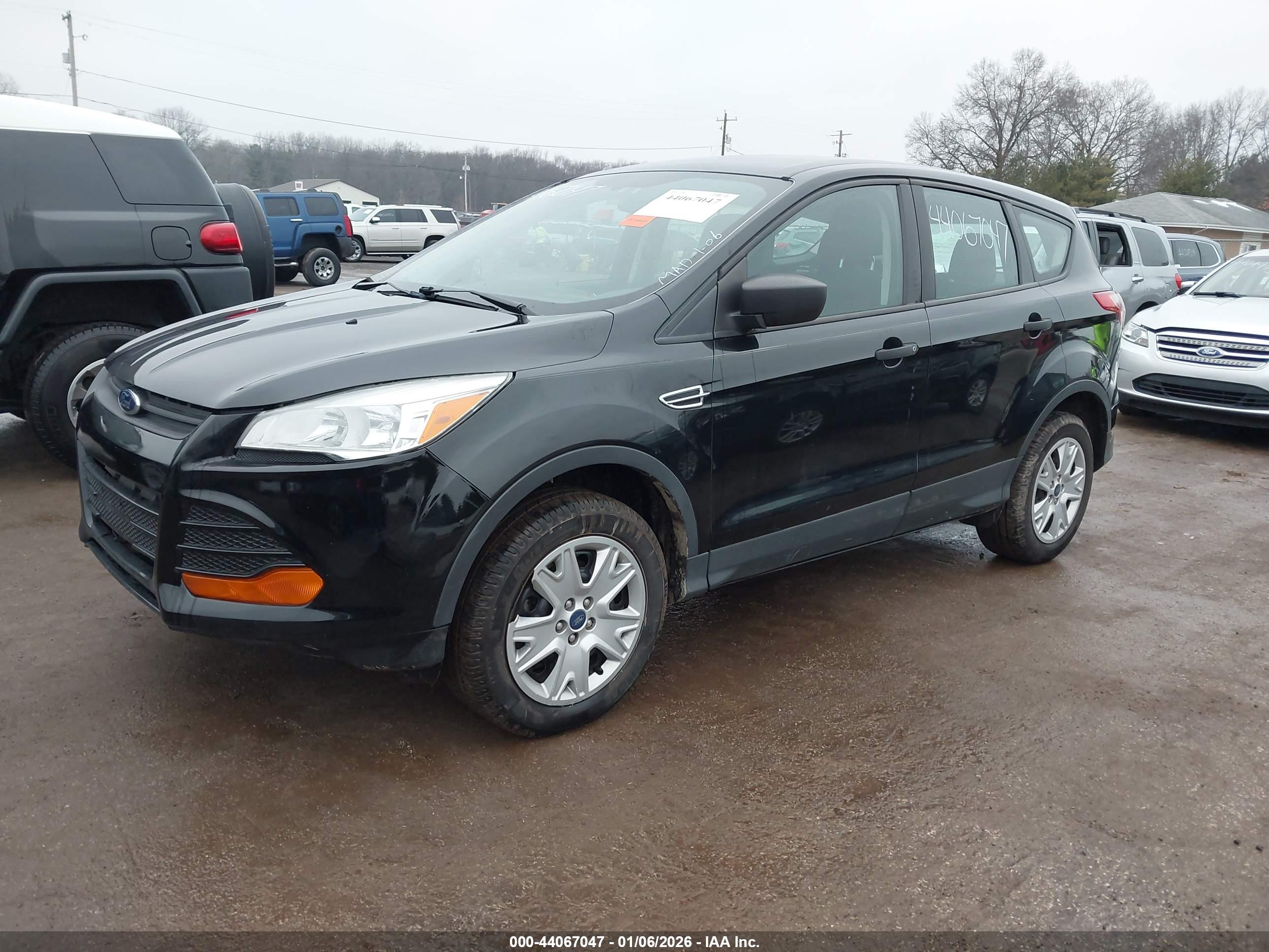 FORD ESCAPE image 2