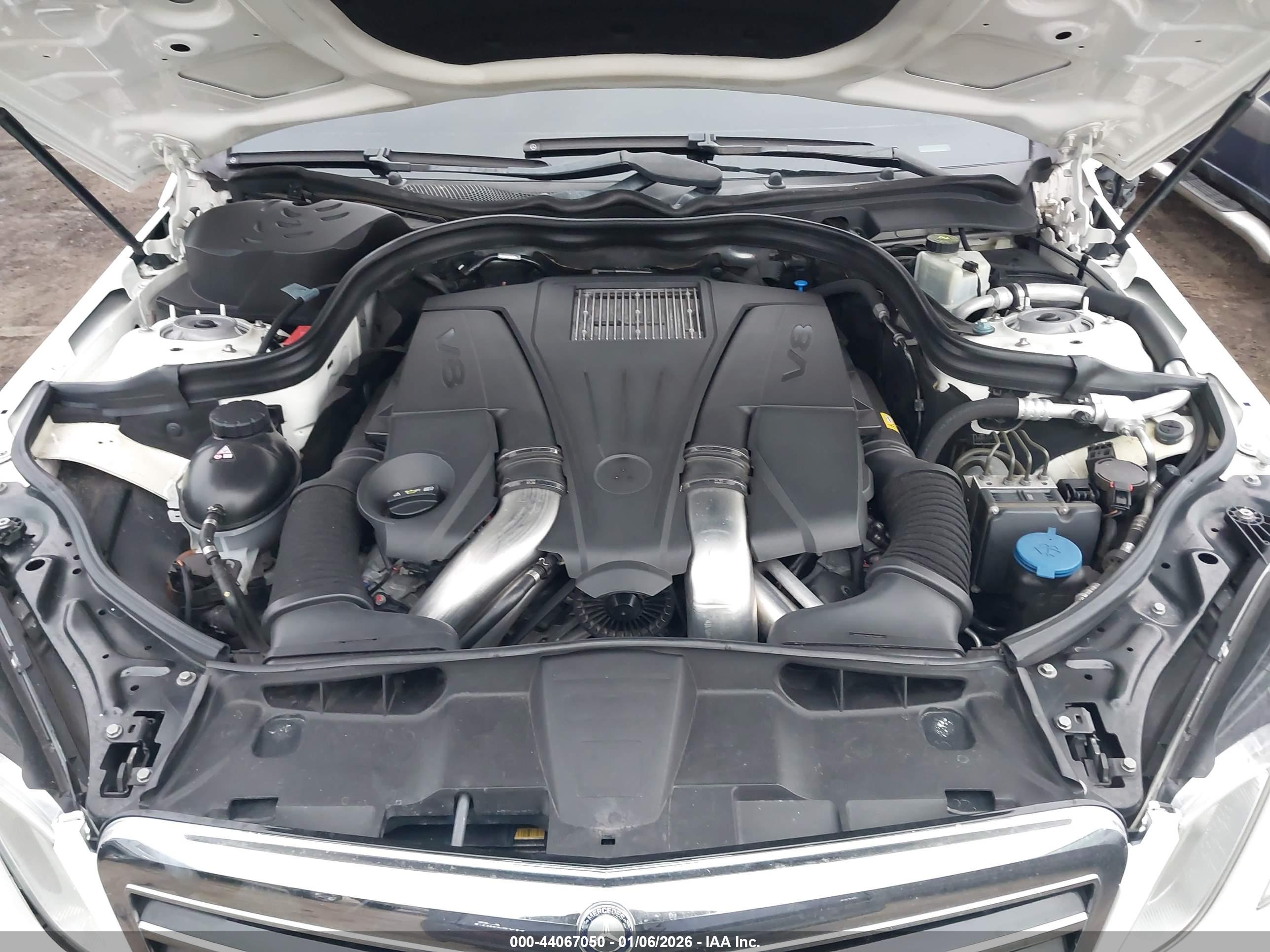 MERCEDES-BENZ E image 10