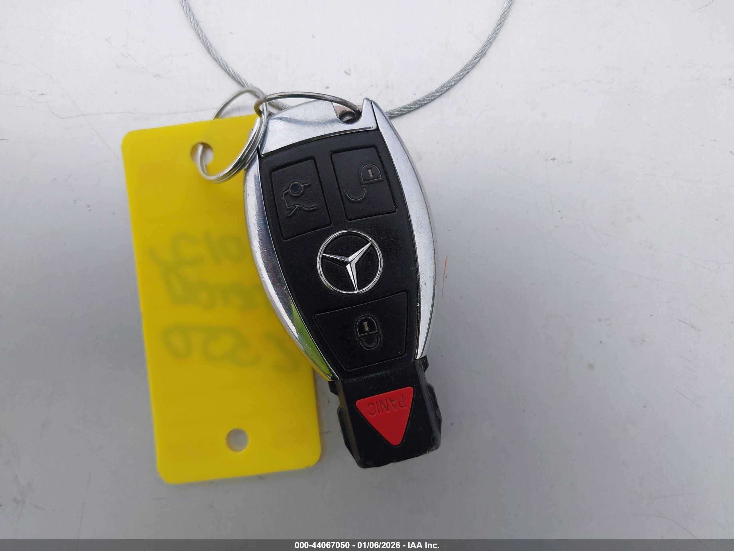 MERCEDES-BENZ E image 11