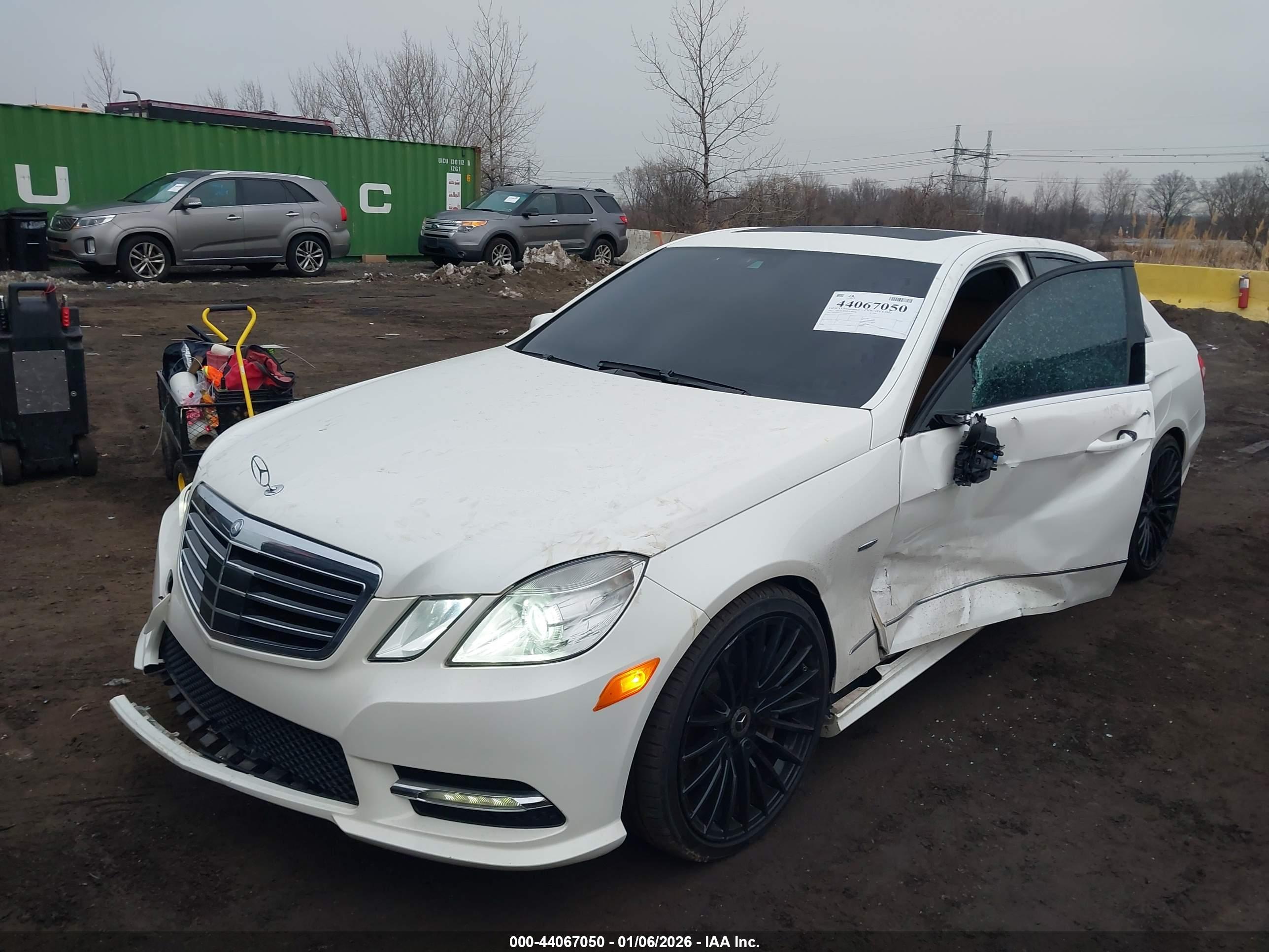 MERCEDES-BENZ E image 6