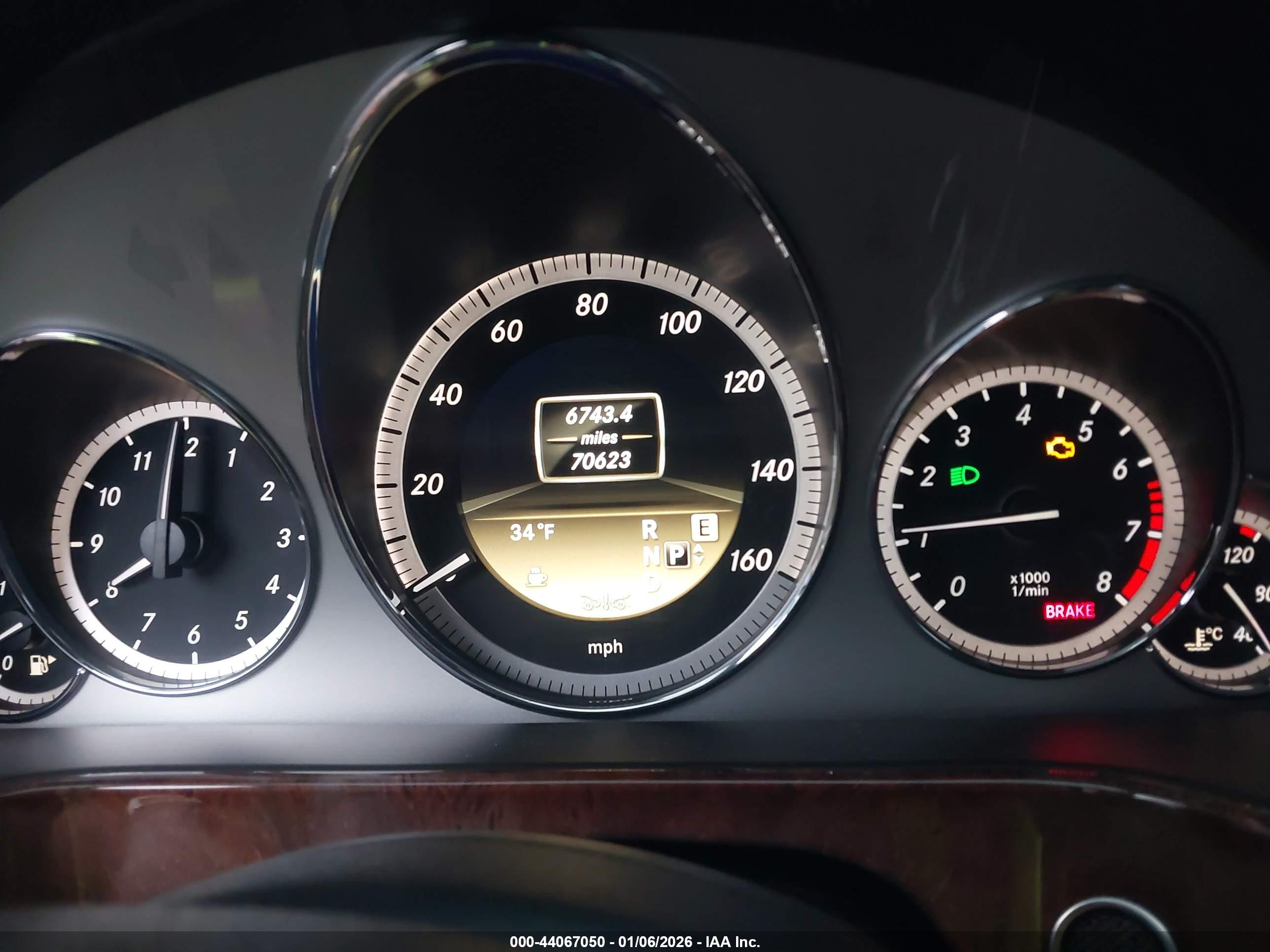 MERCEDES-BENZ E image 7