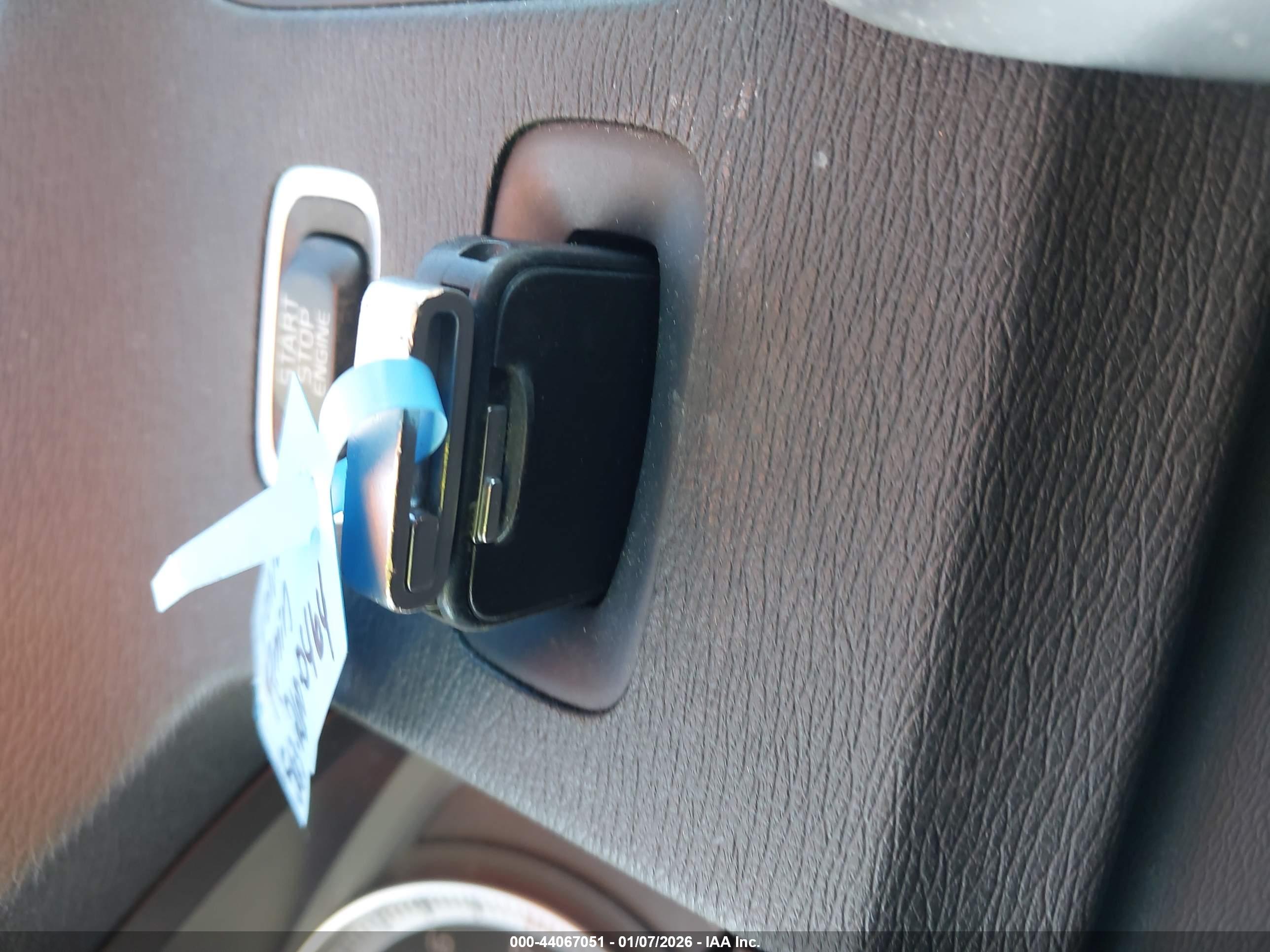 VOLVO S60 image 11