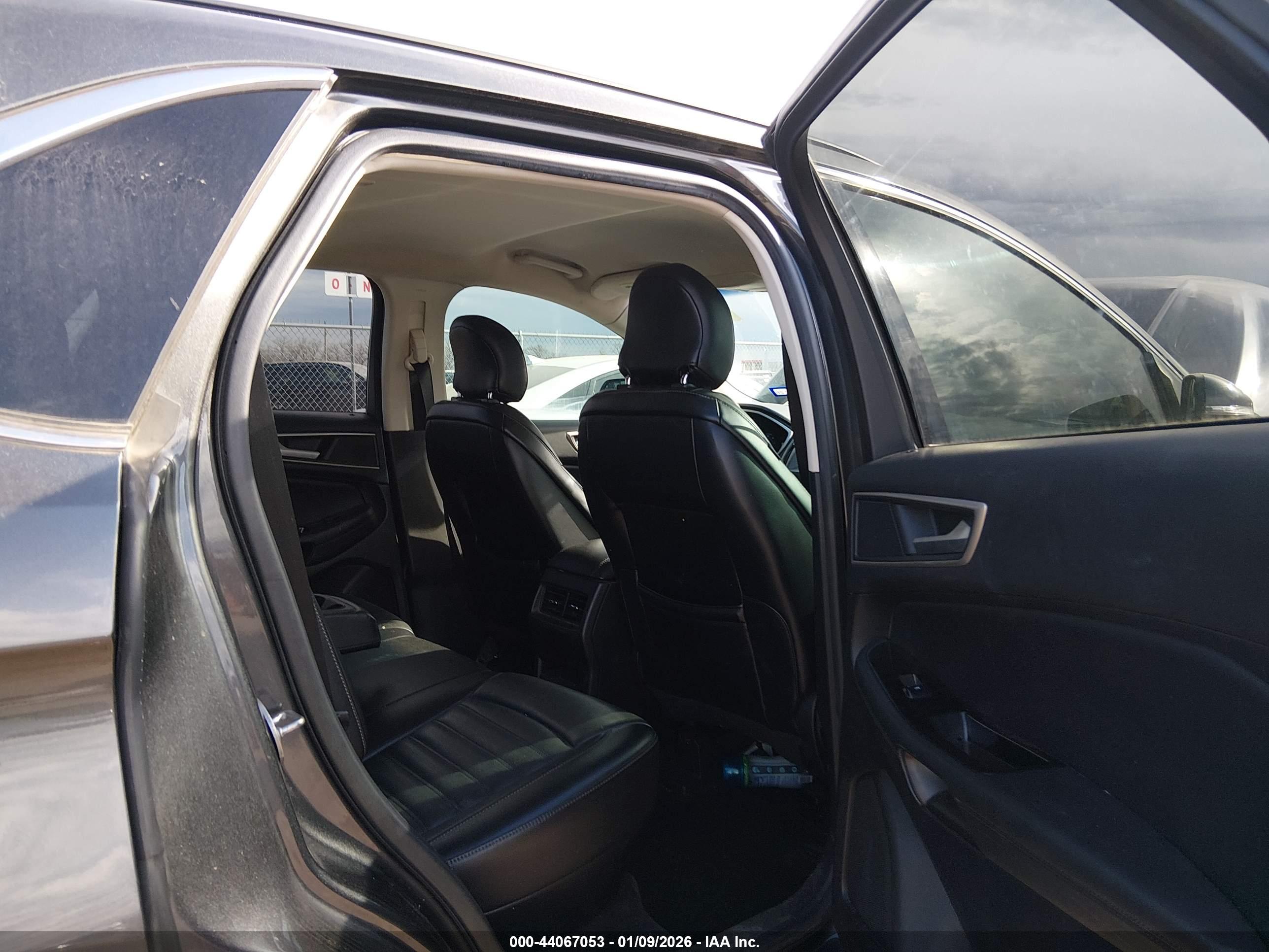 FORD EDGE image 8
