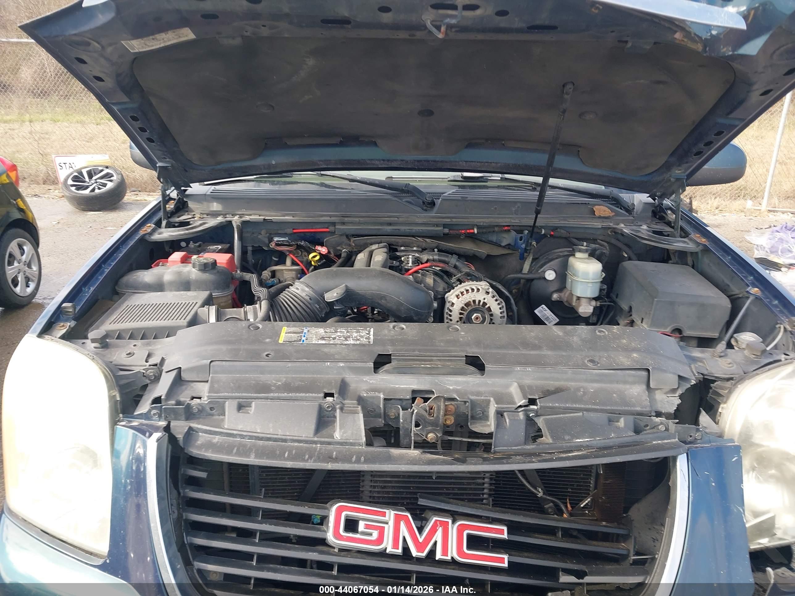 GMC YUKON image 10