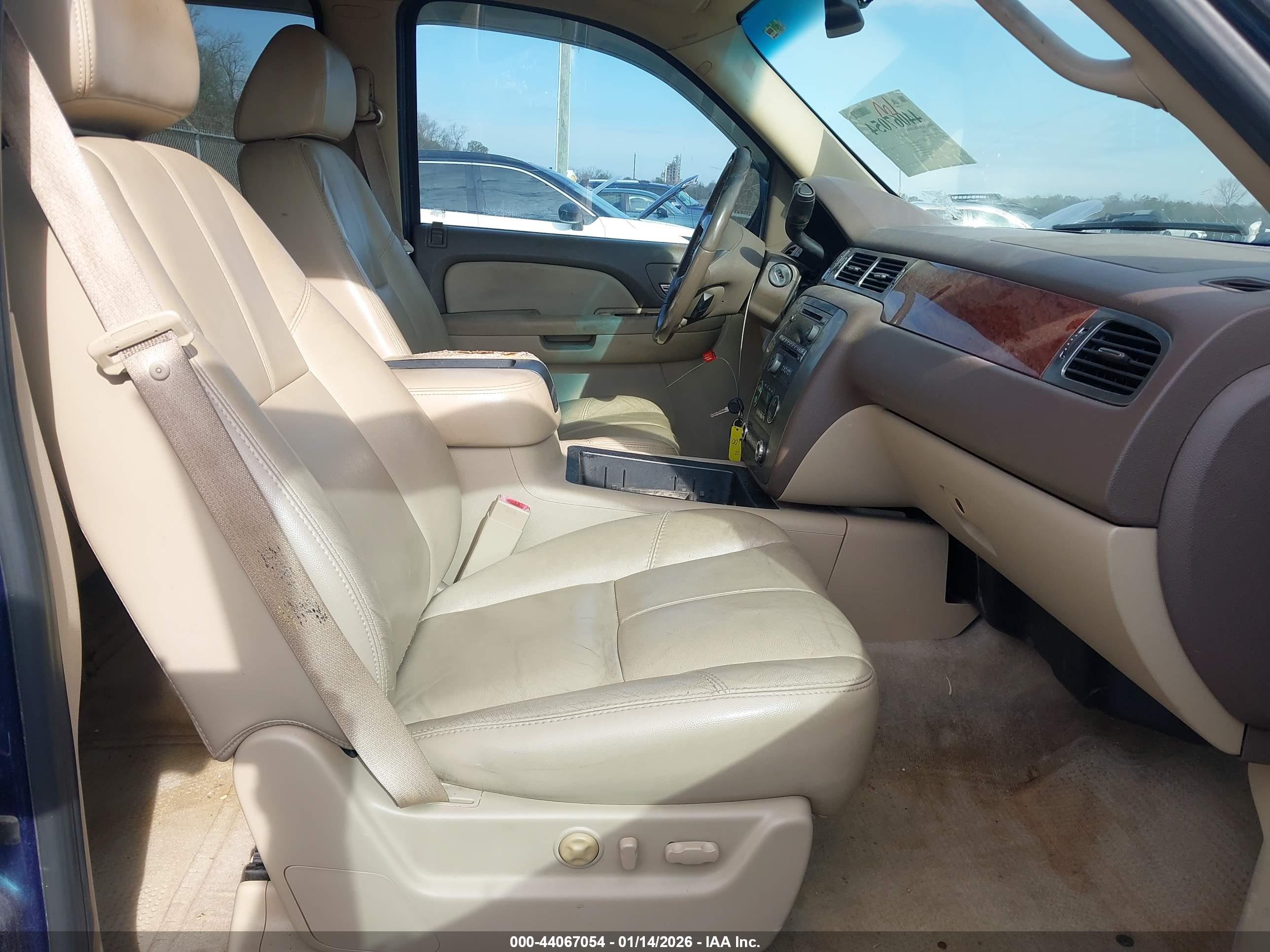 GMC YUKON image 5