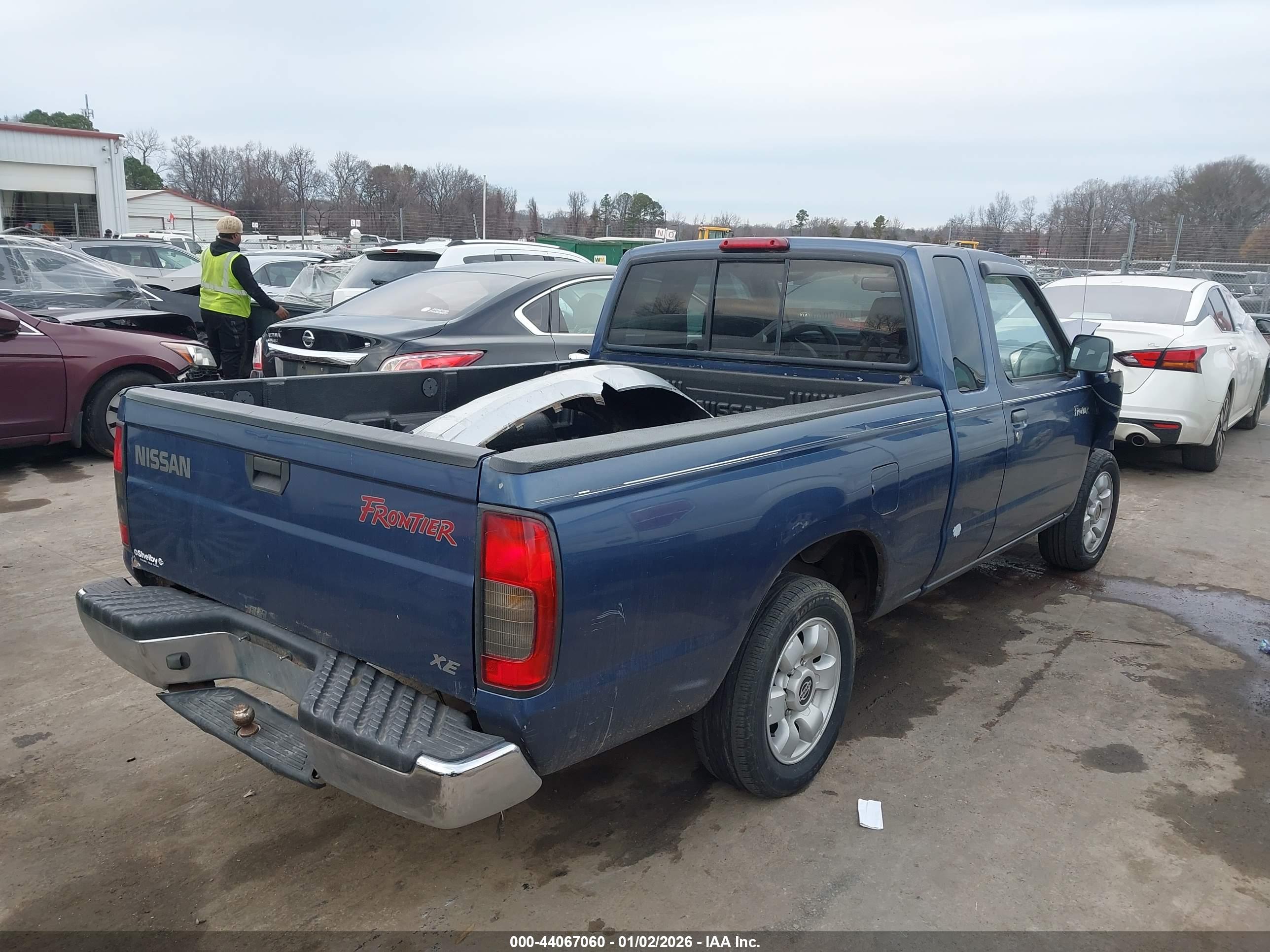 NISSAN FRONTIER image 4