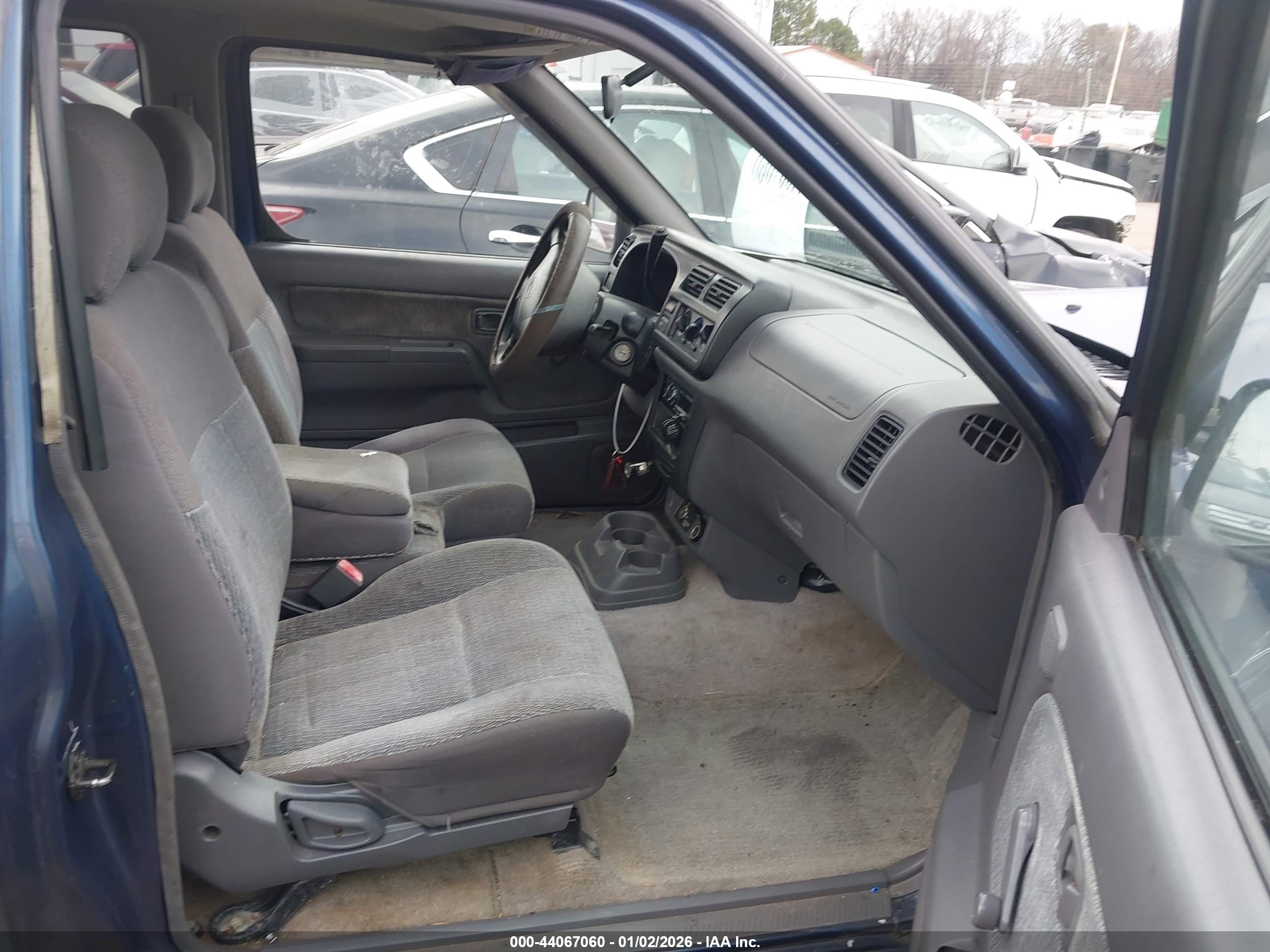 NISSAN FRONTIER image 5