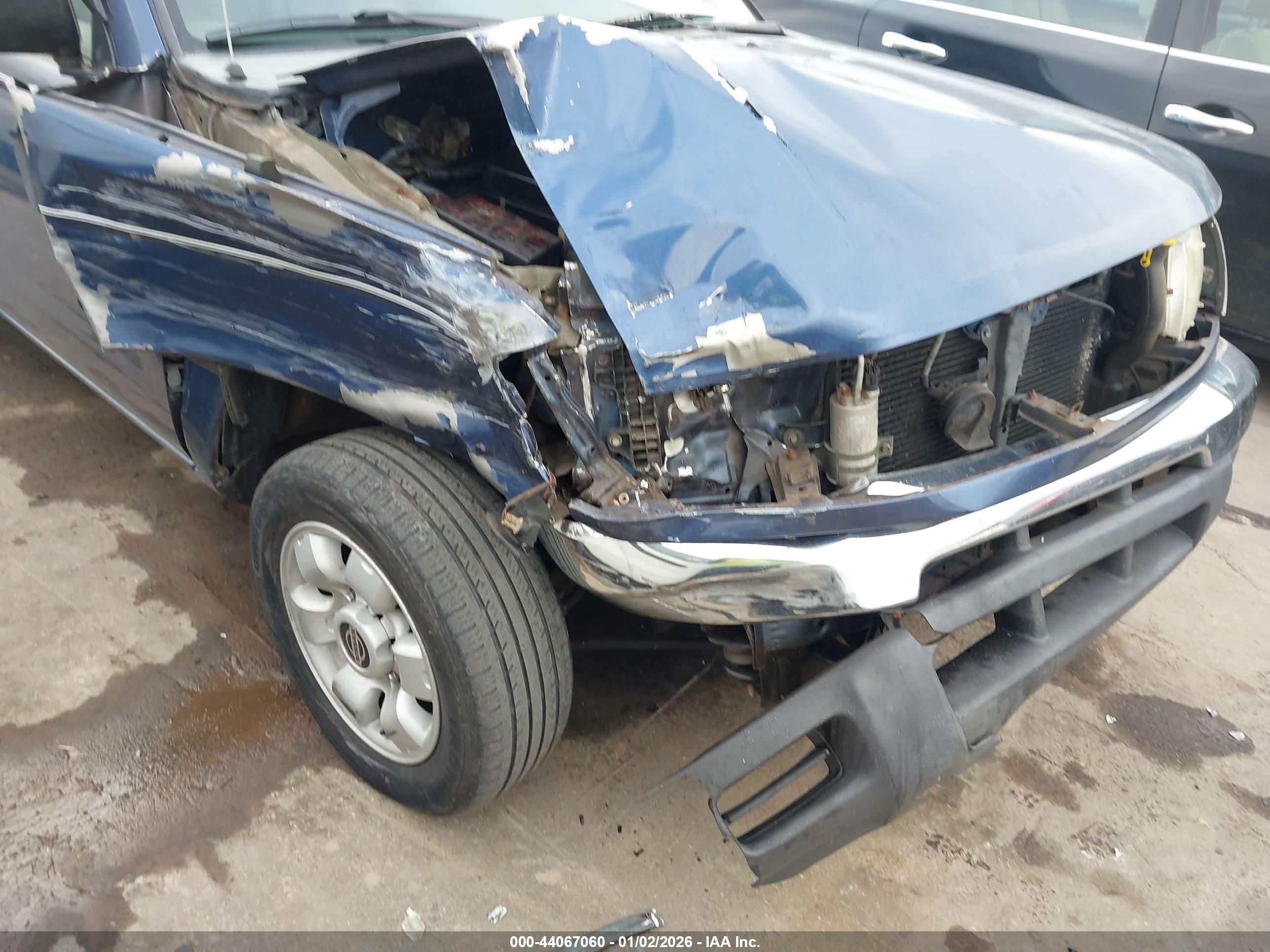 NISSAN FRONTIER image 6
