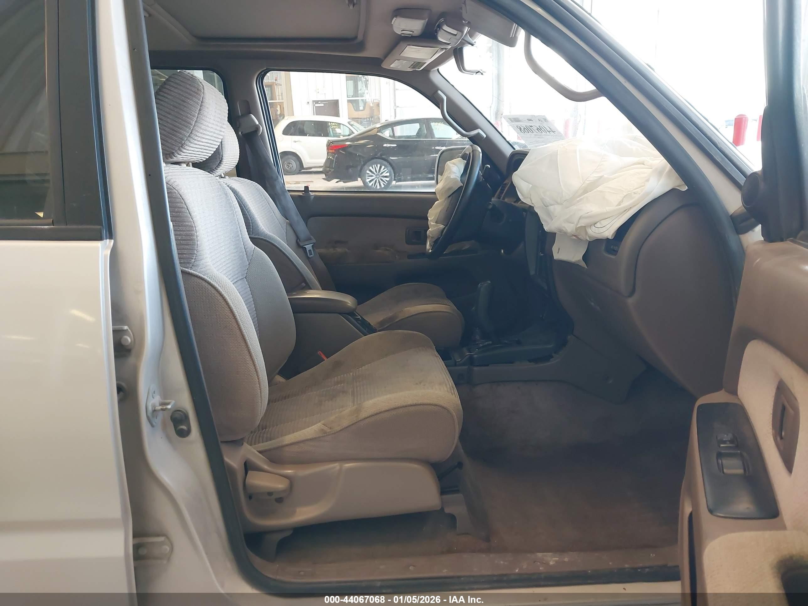 TOYOTA 4RUNNER image 5