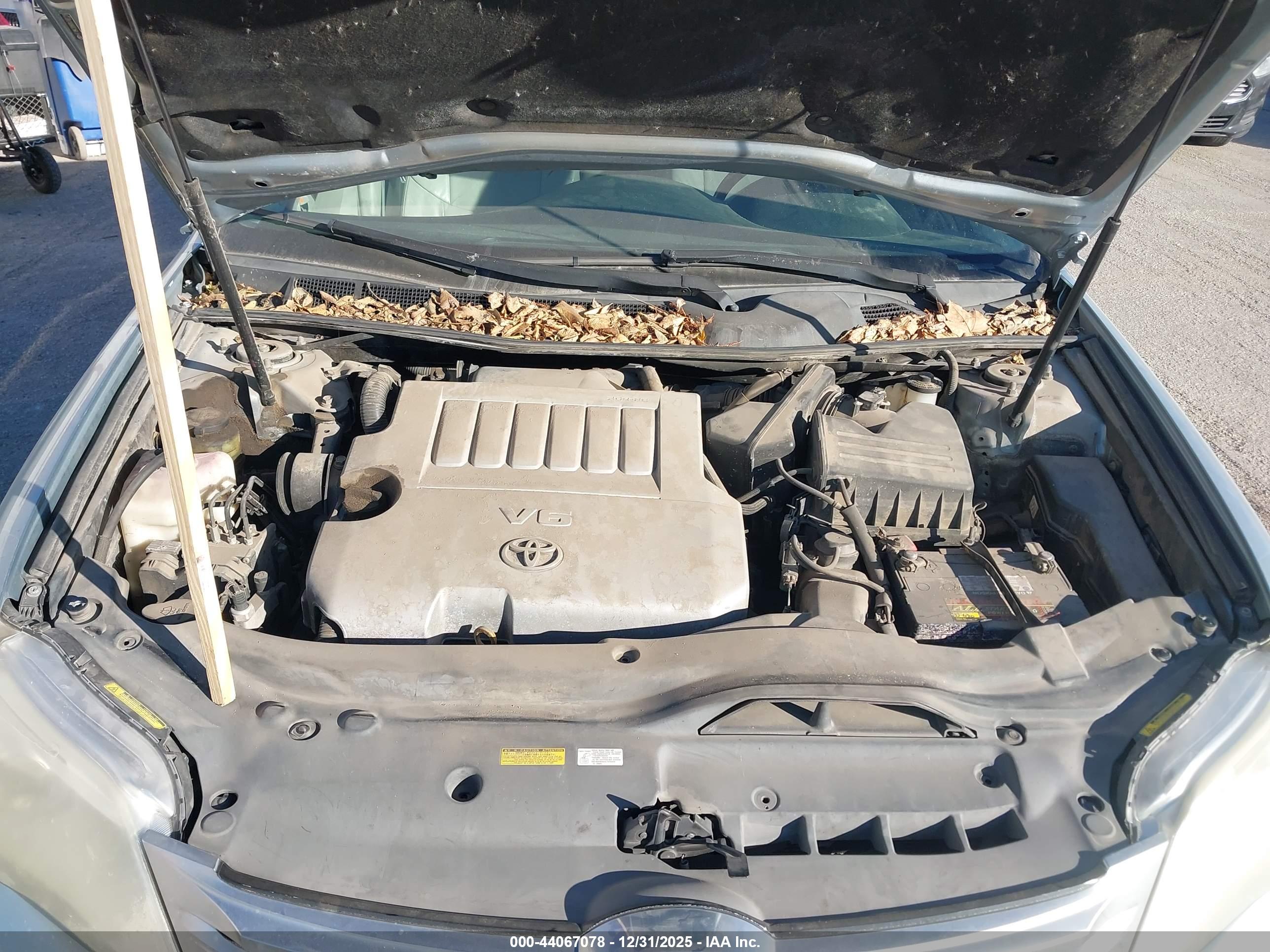 TOYOTA AVALON image 10