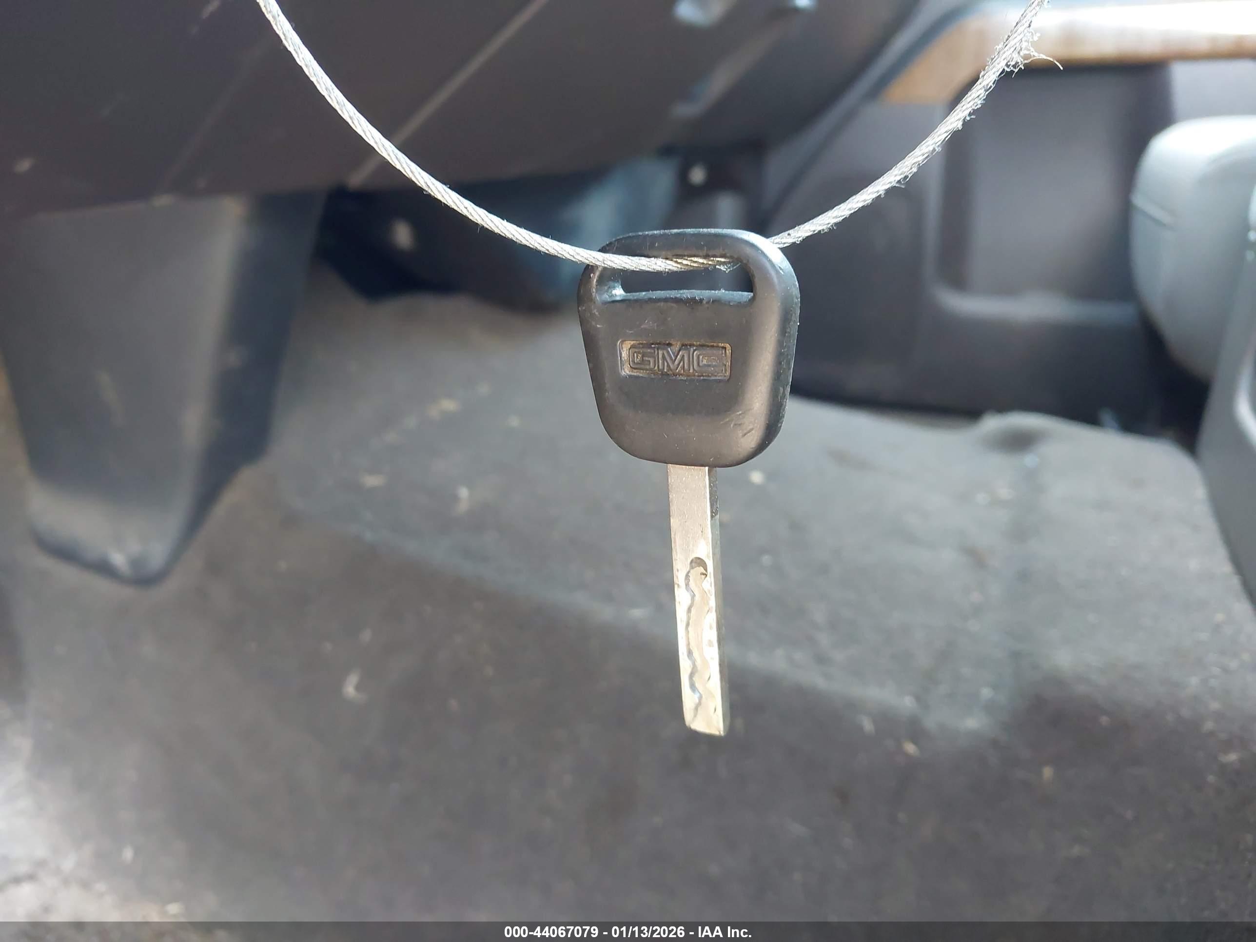 GMC SIERRA image 11