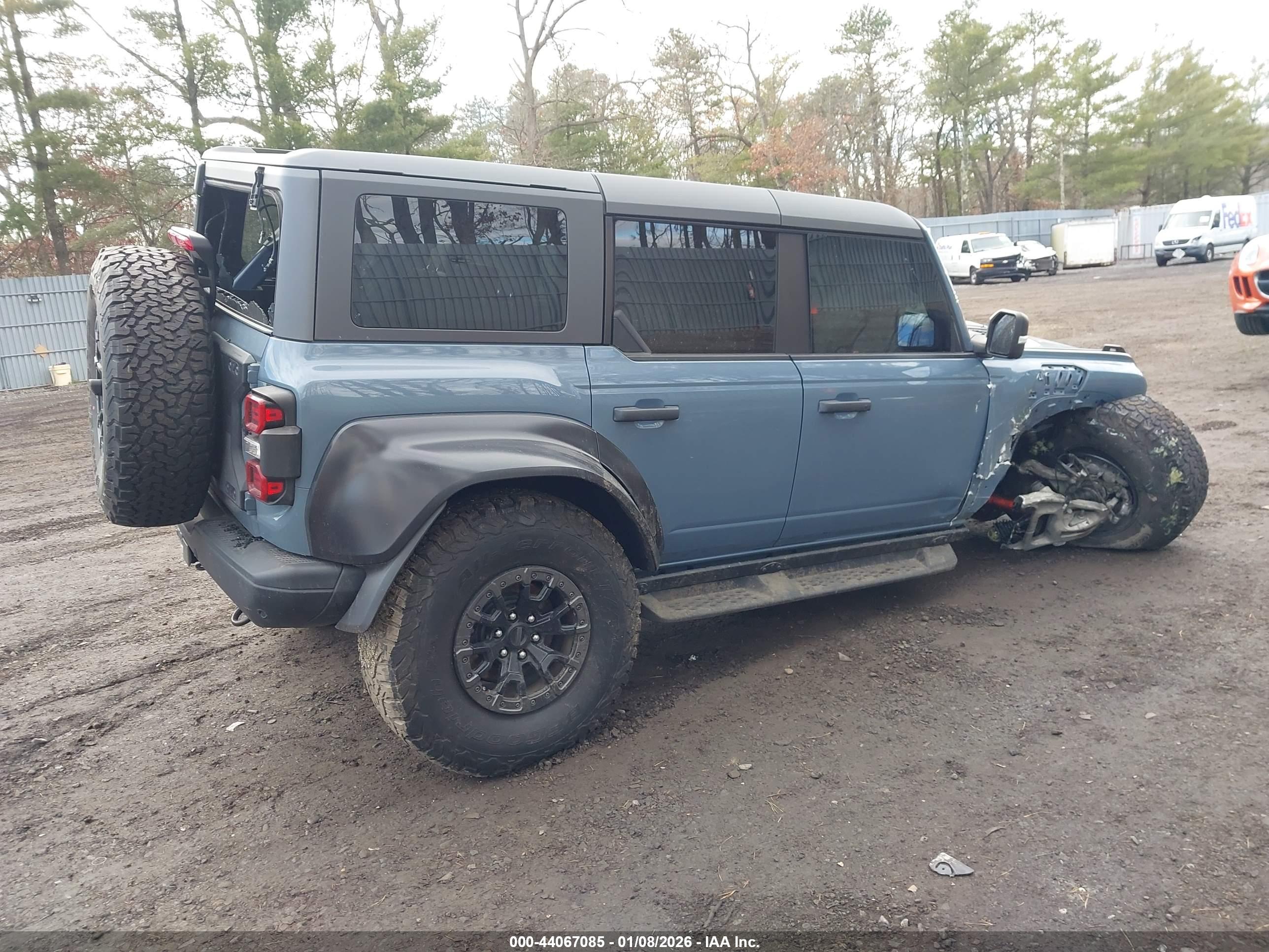 FORD BRONCO image 4