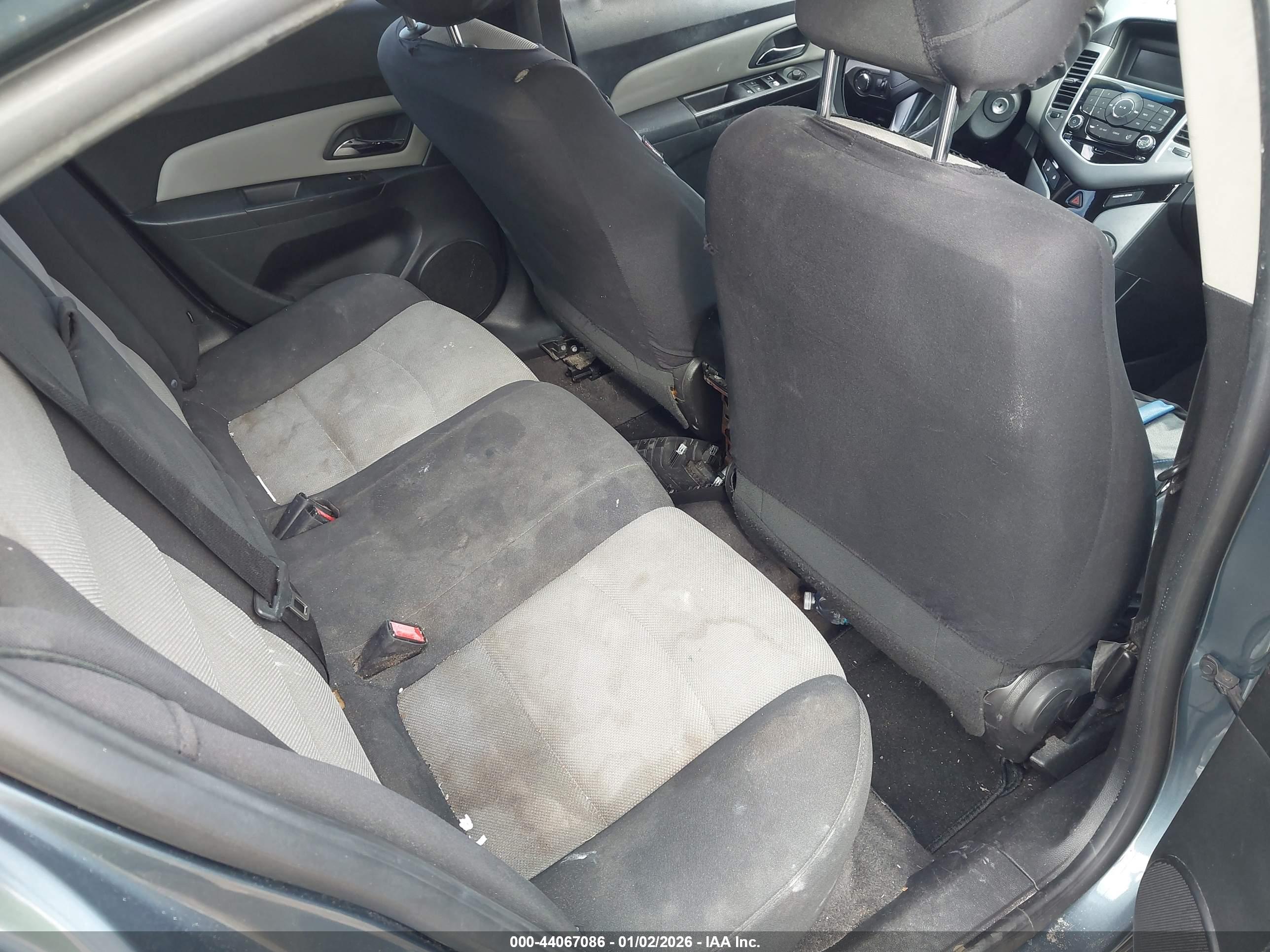 CHEVROLET CRUZE image 8