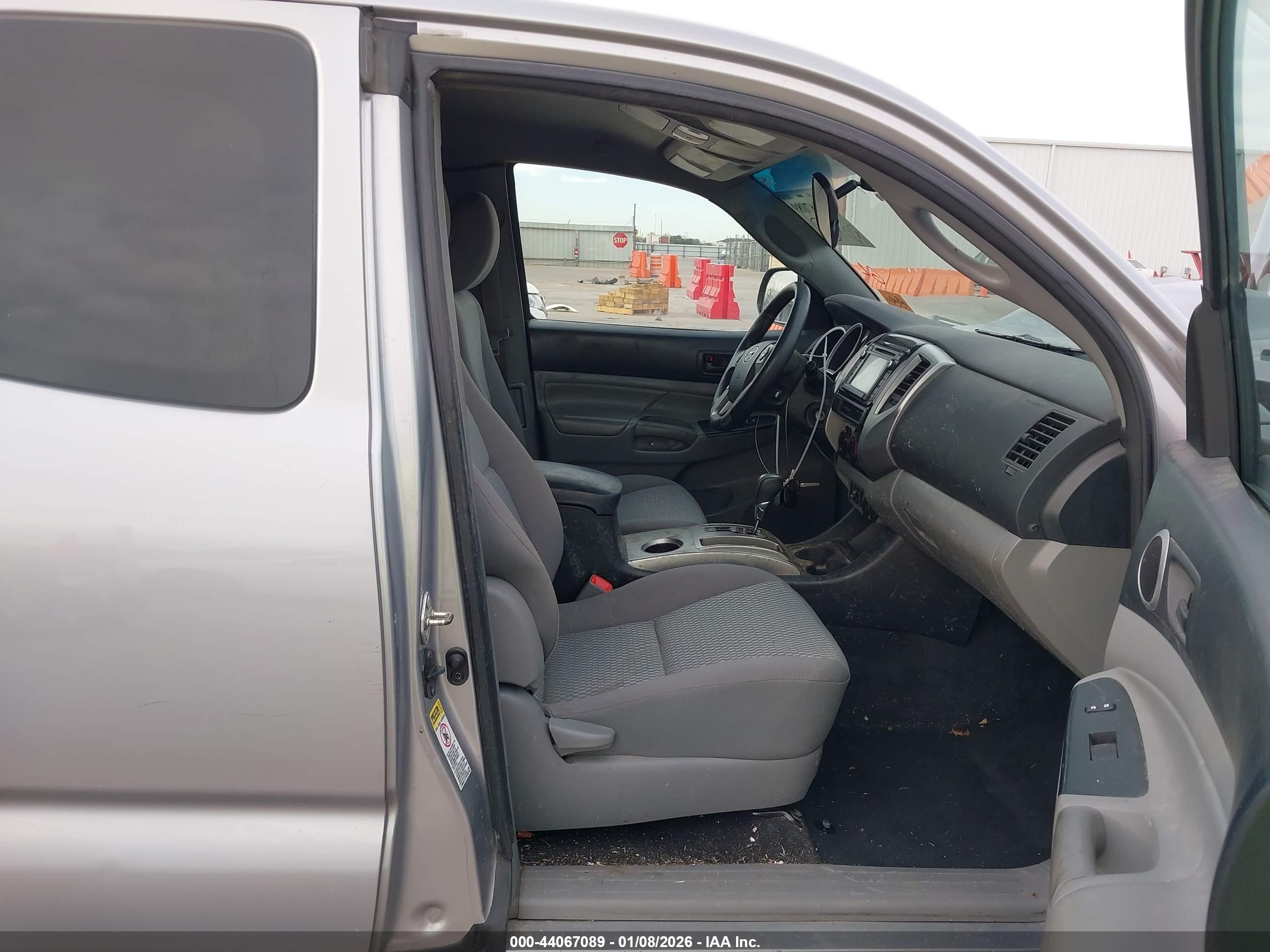 TOYOTA TACOMA image 5