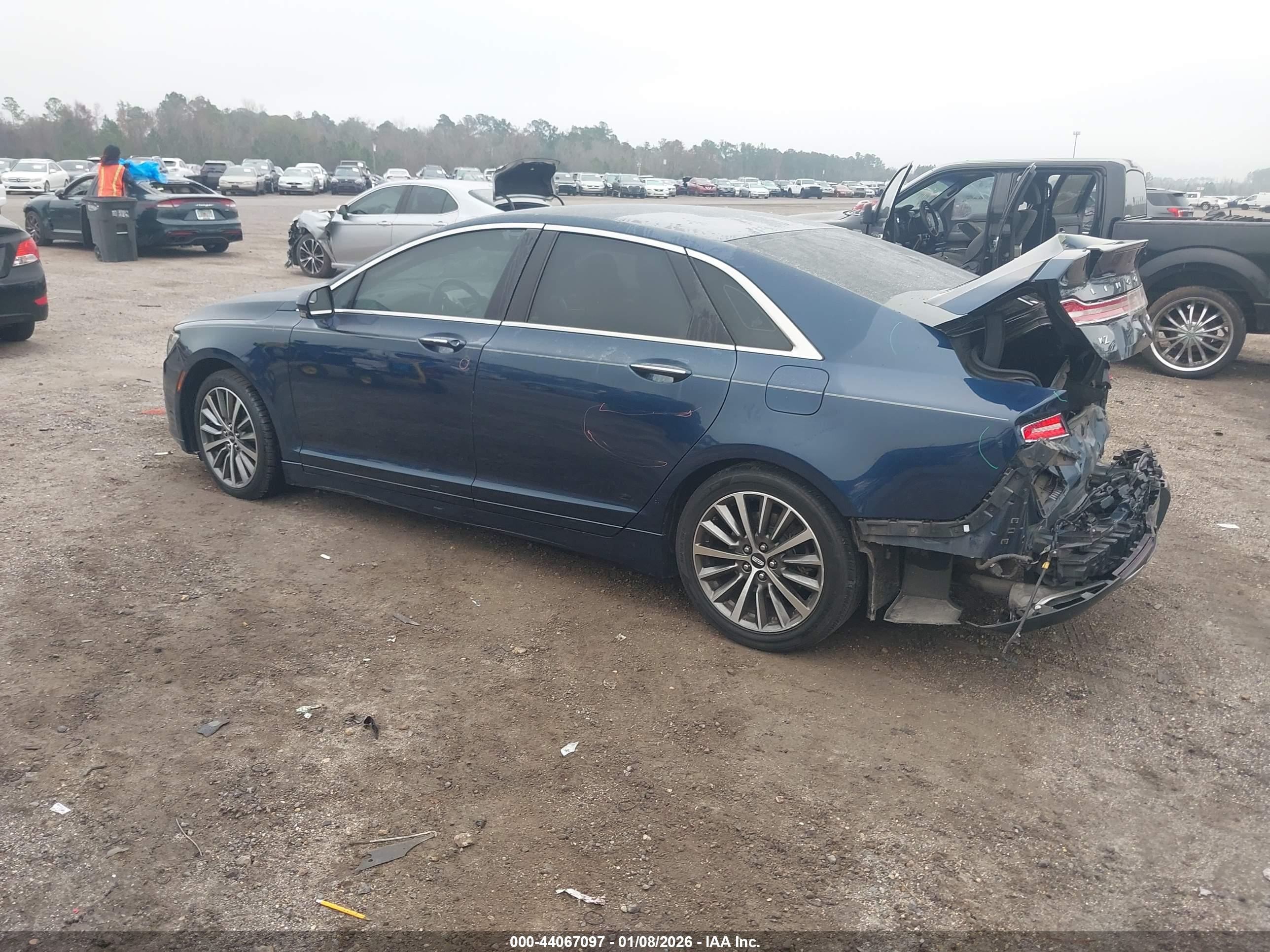 LINCOLN MKZ image 3