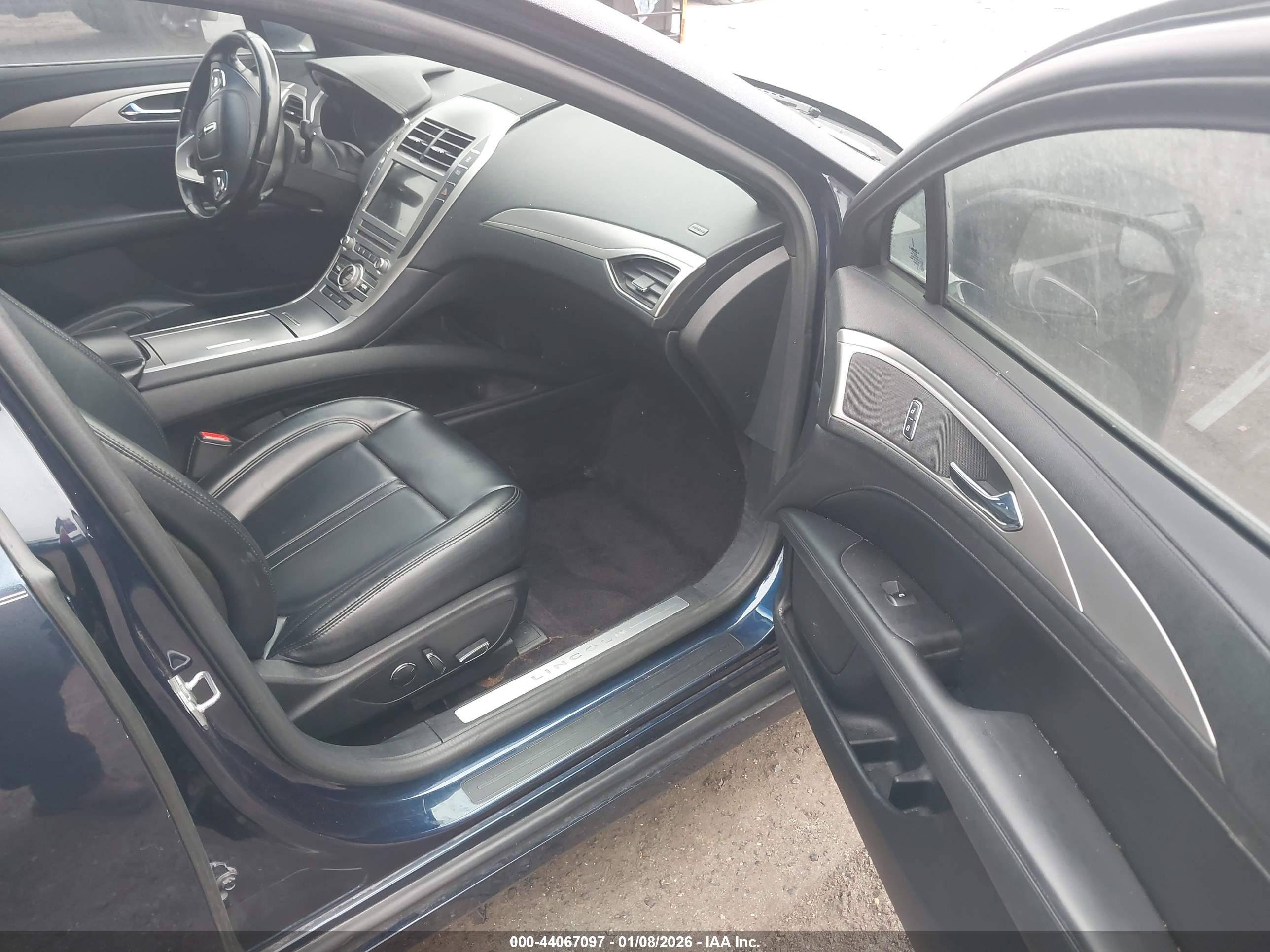 LINCOLN MKZ image 5