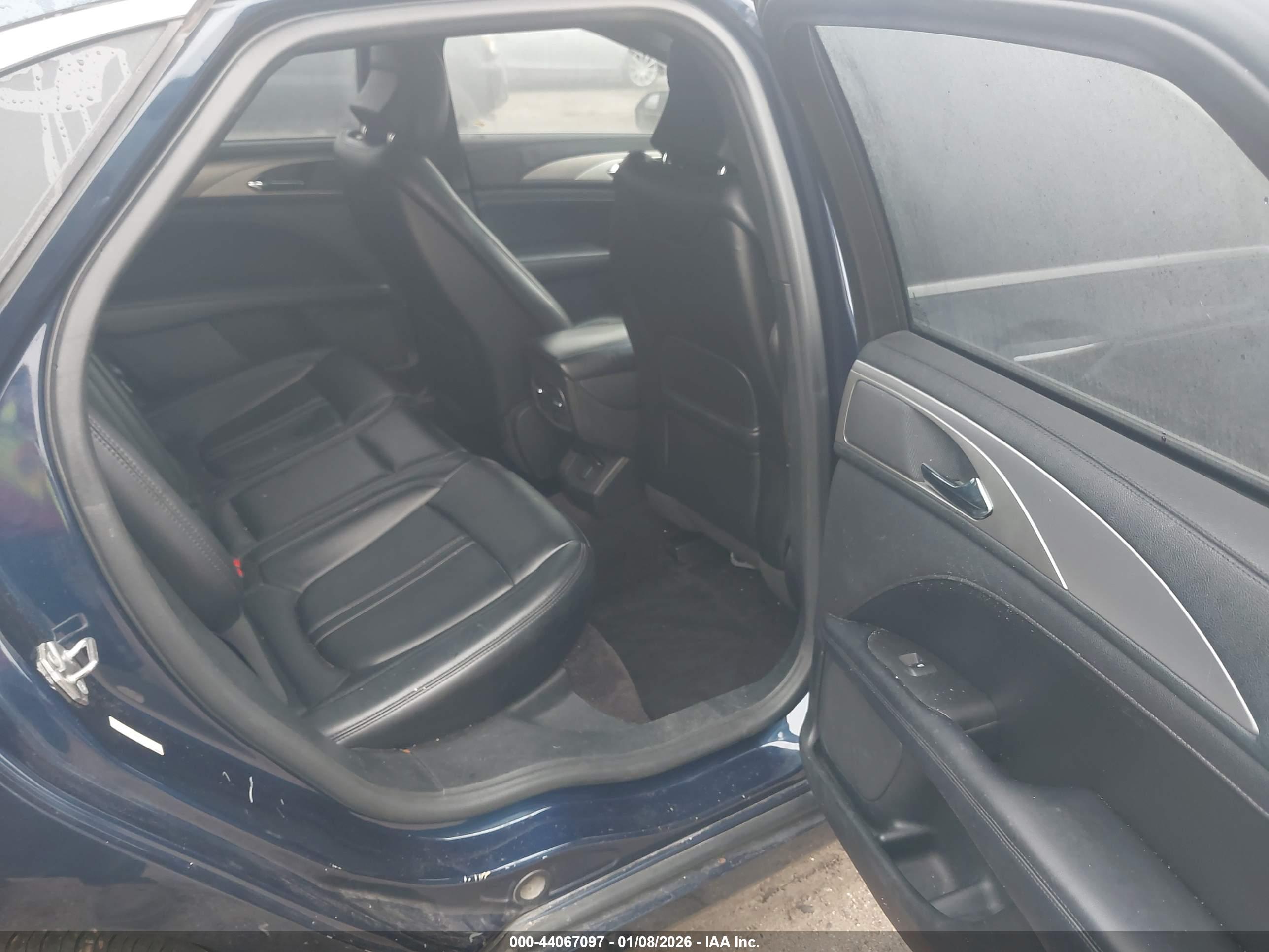 LINCOLN MKZ image 8