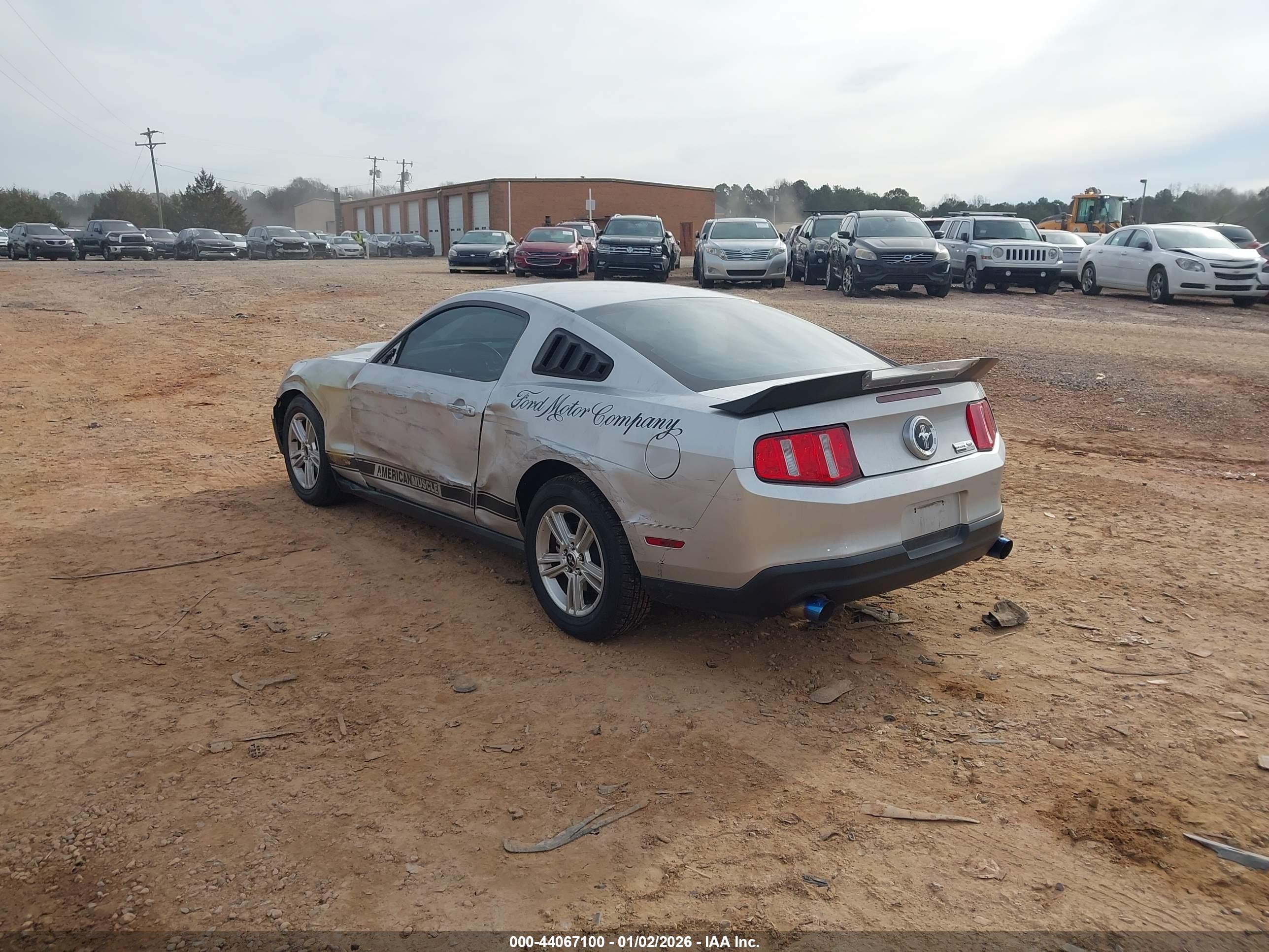 FORD MUSTANG image 3