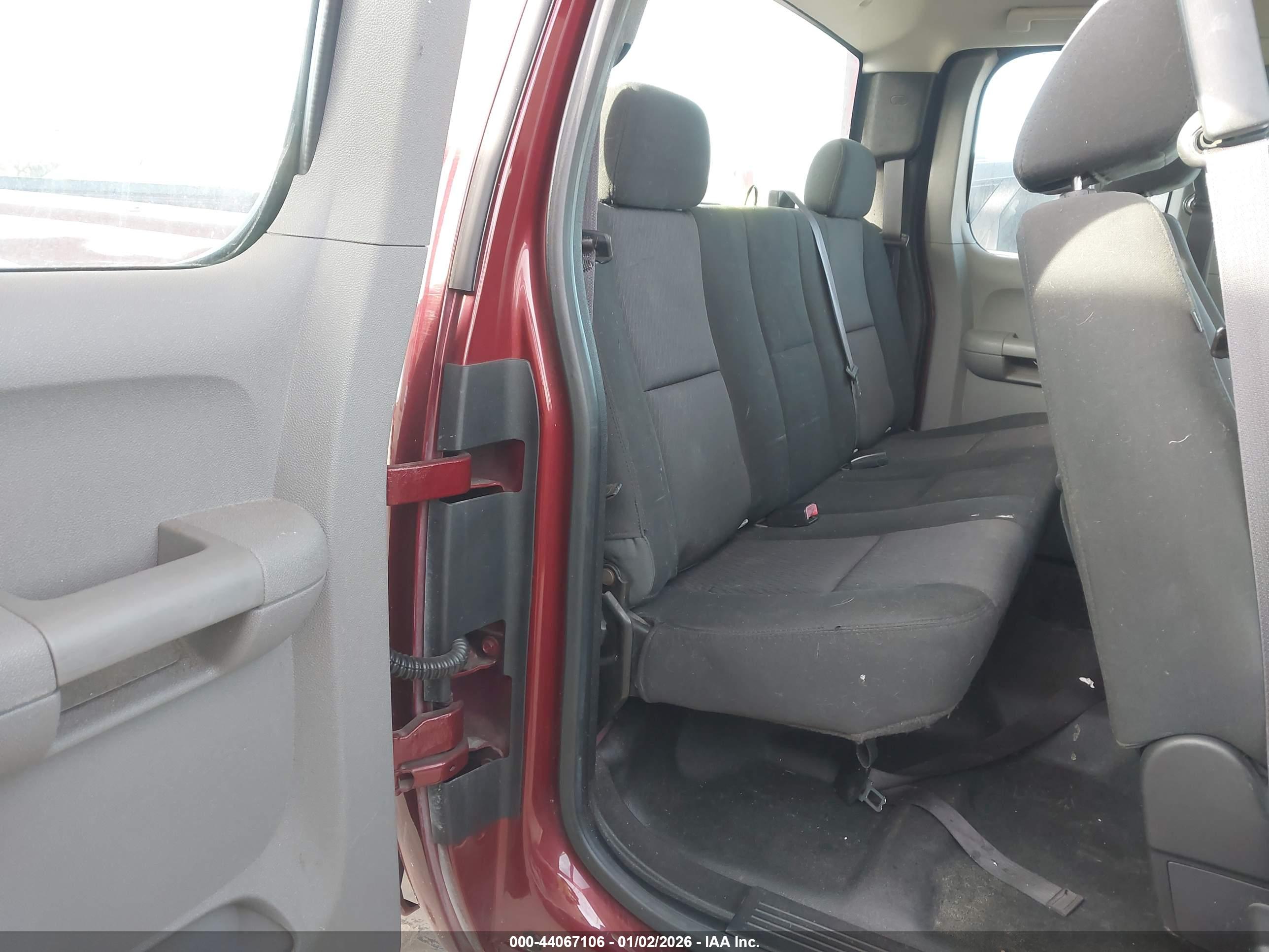 CHEVROLET SILVERADO image 8