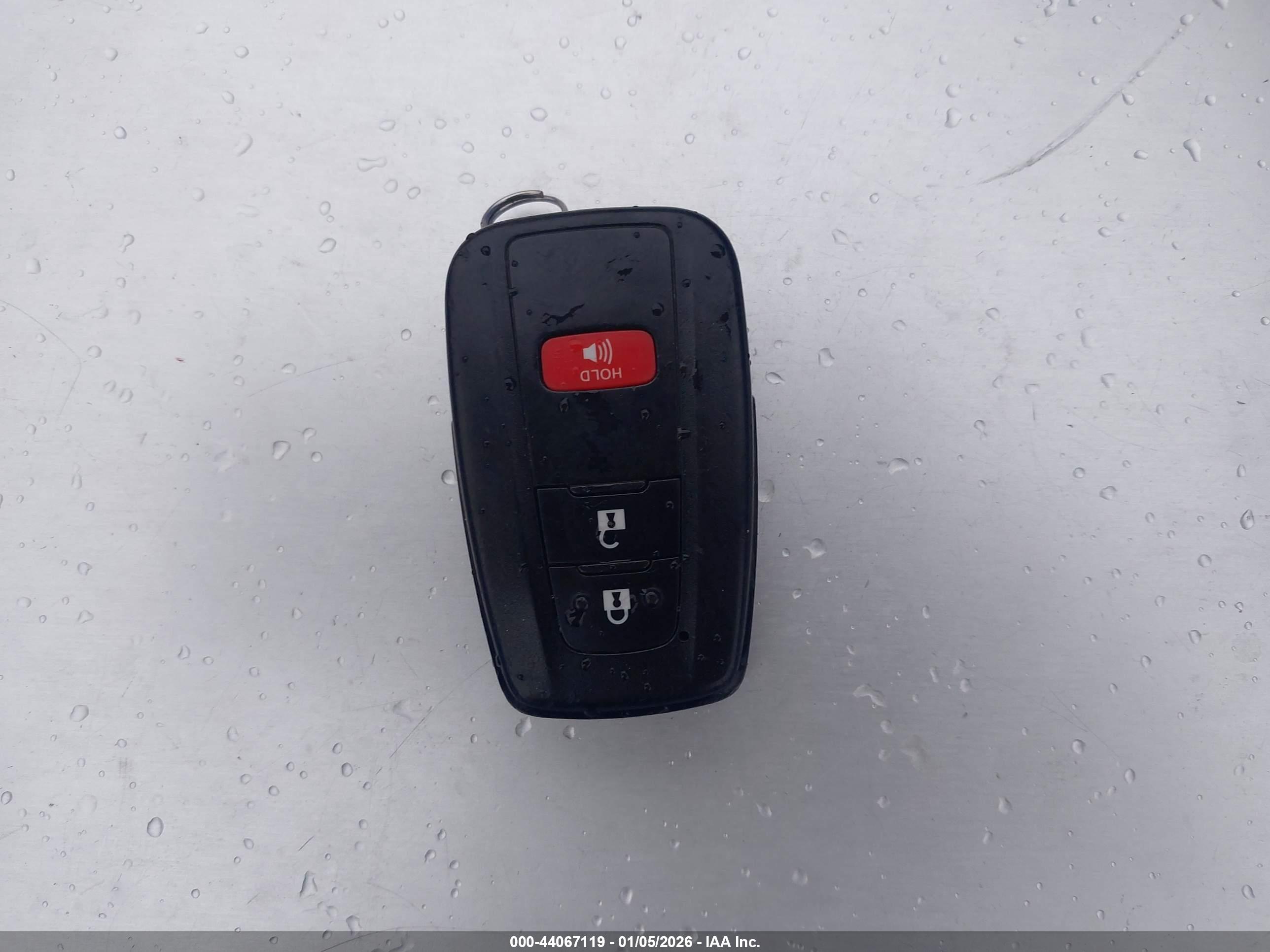 TOYOTA PRIUS image 11
