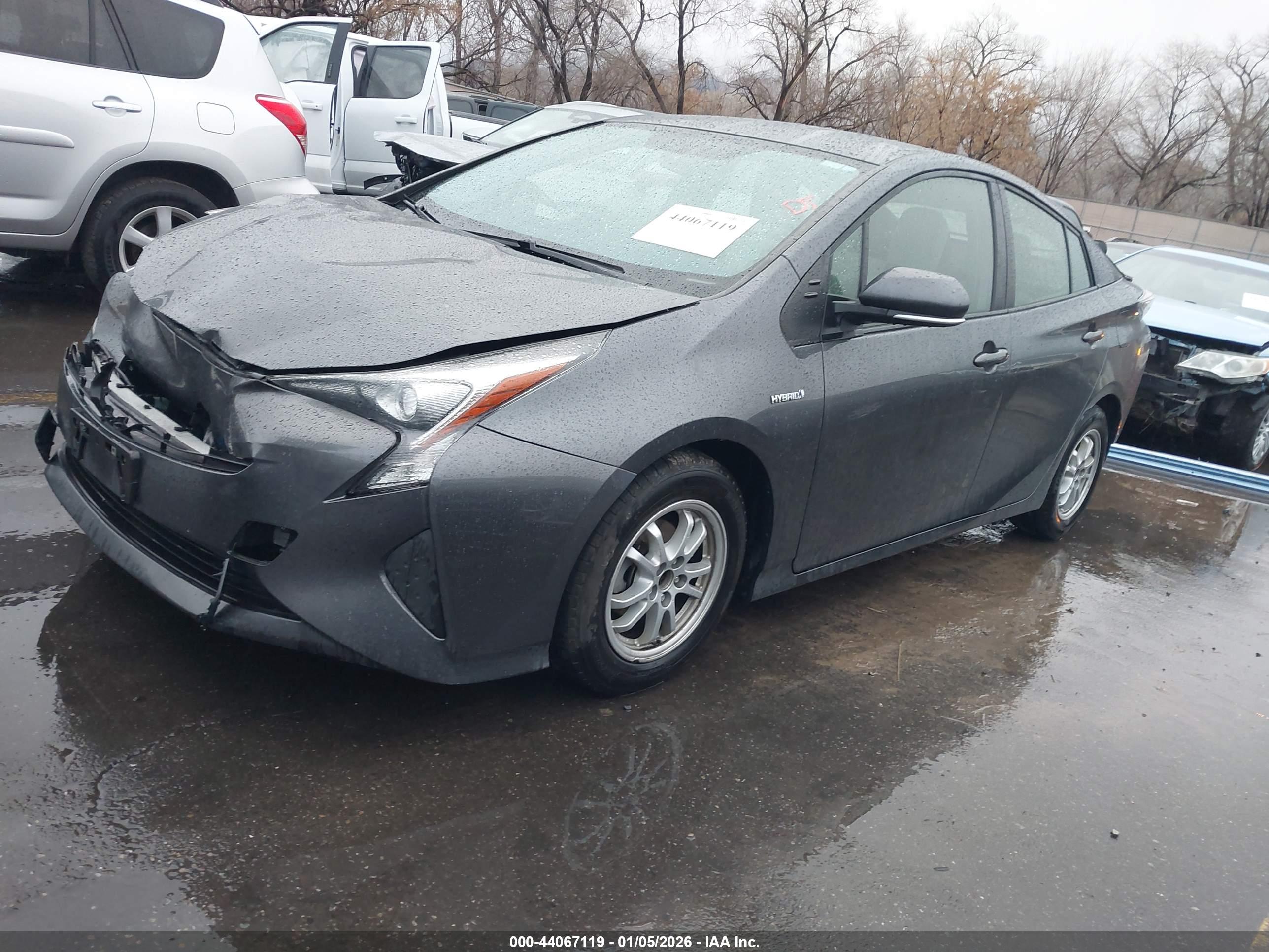 TOYOTA PRIUS image 2