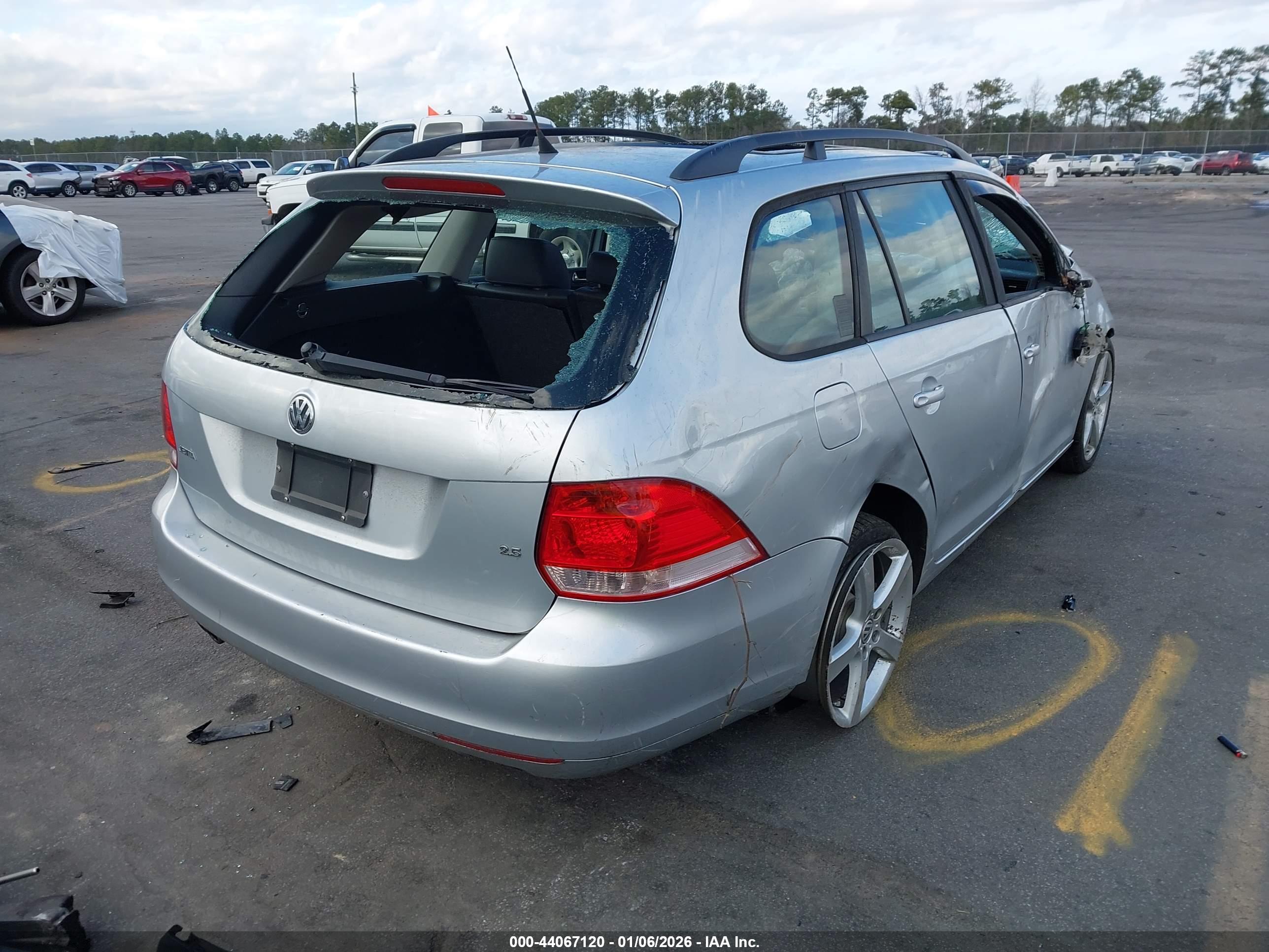 VOLKSWAGEN JETTA image 4