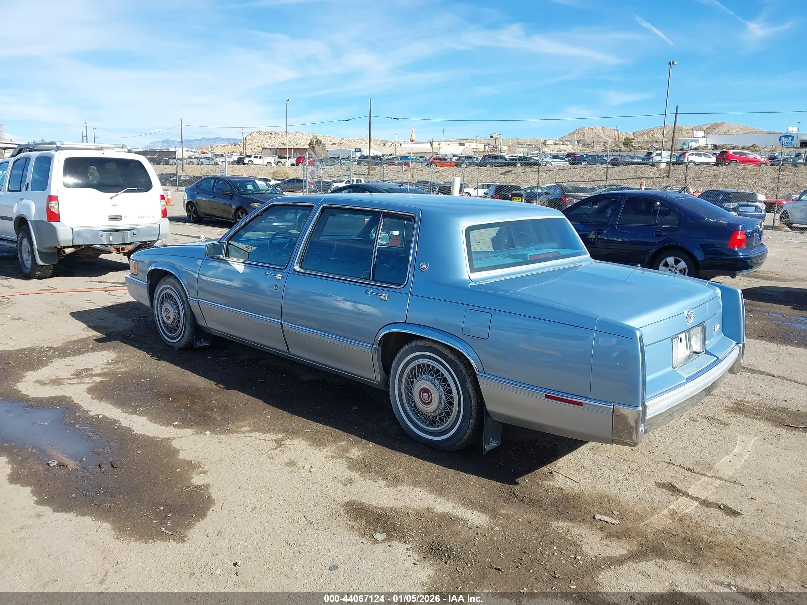 CADILLAC DEVILLE image 3
