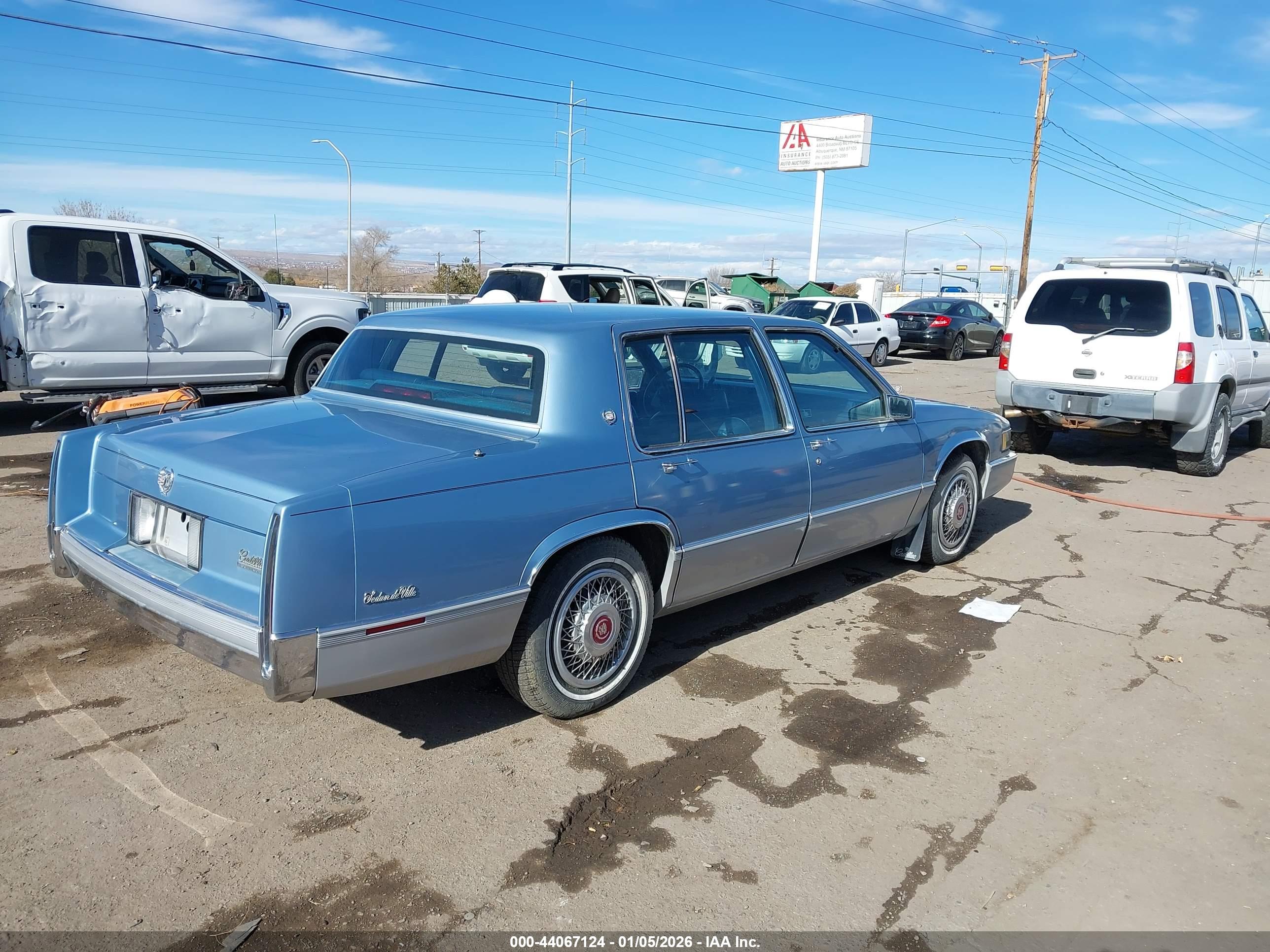 CADILLAC DEVILLE image 4