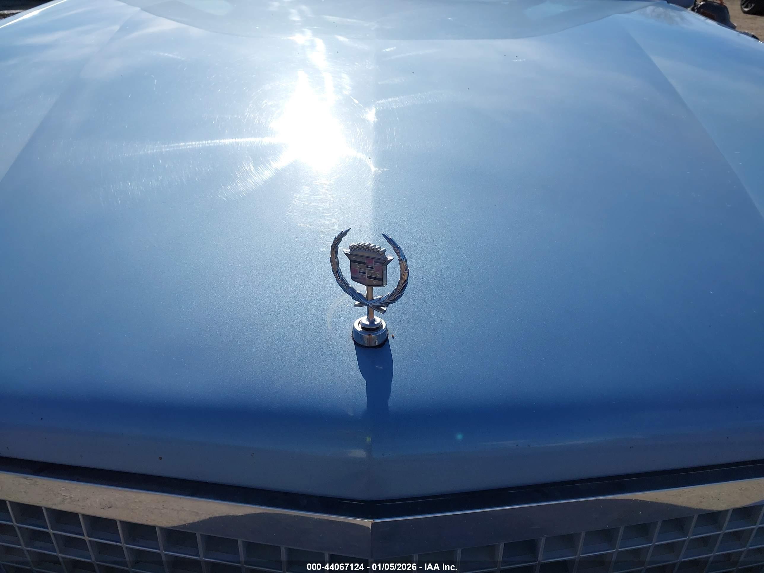 CADILLAC DEVILLE image 6