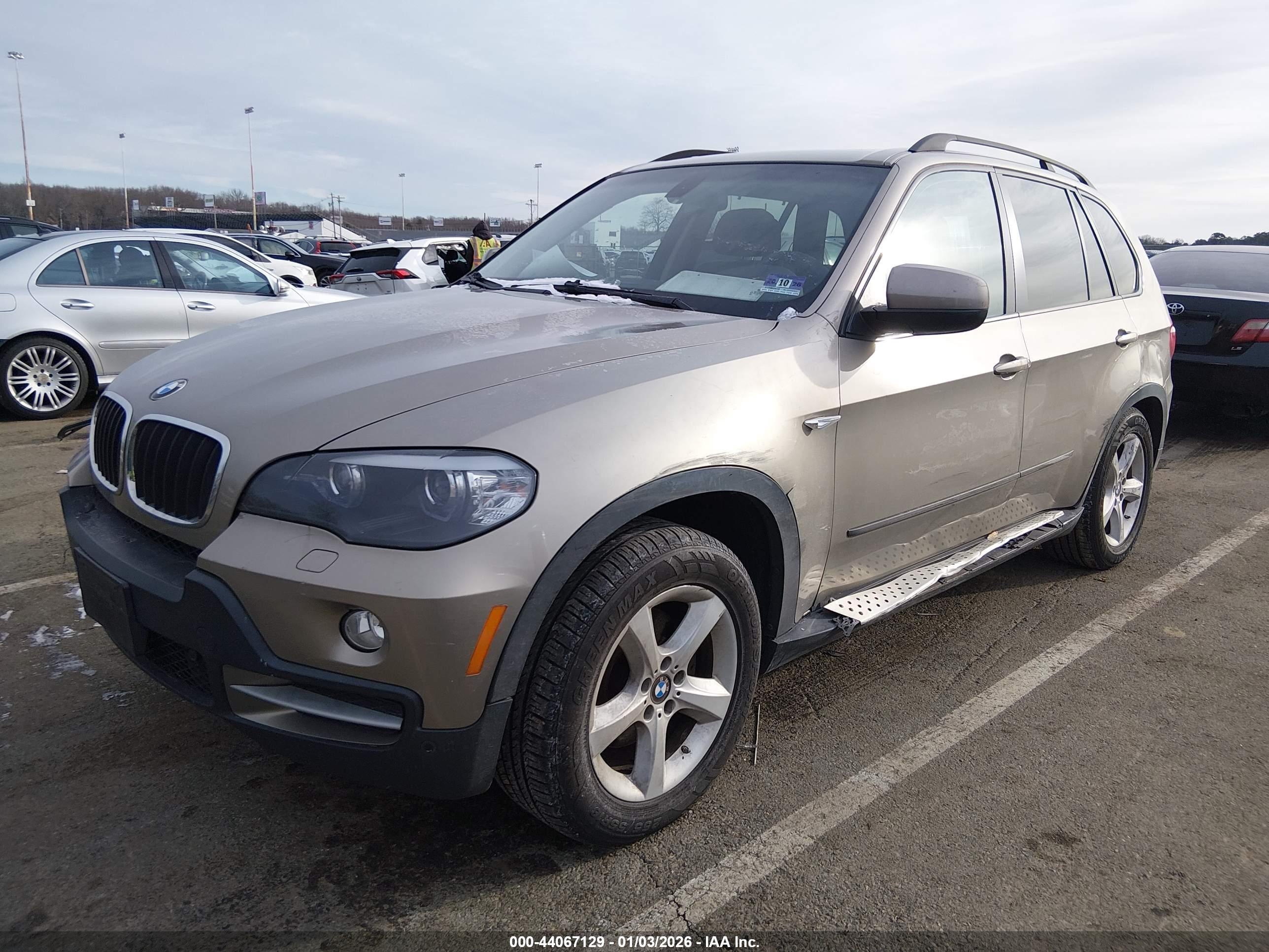 BMW X5 image 2