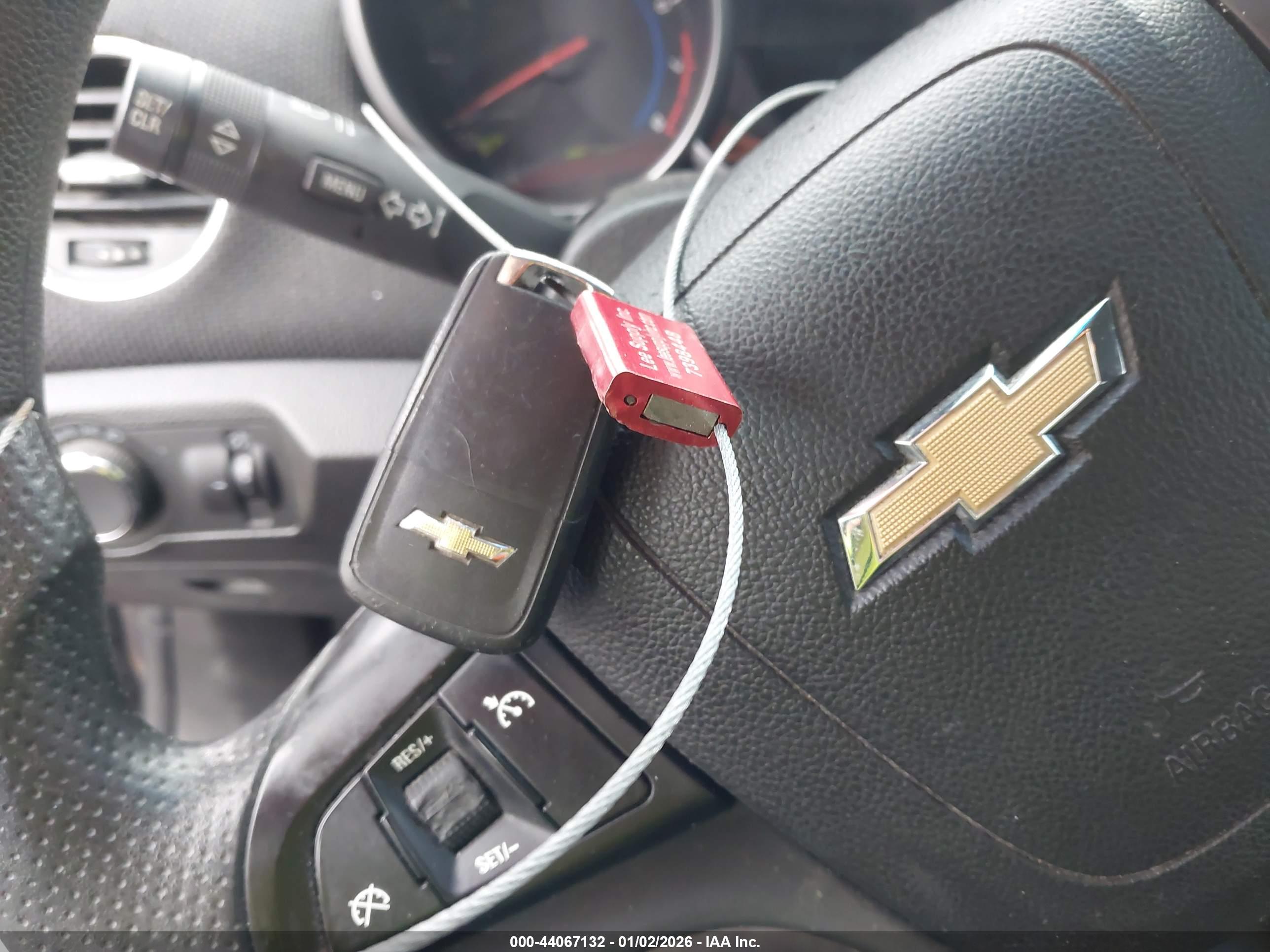 CHEVROLET CRUZE image 11