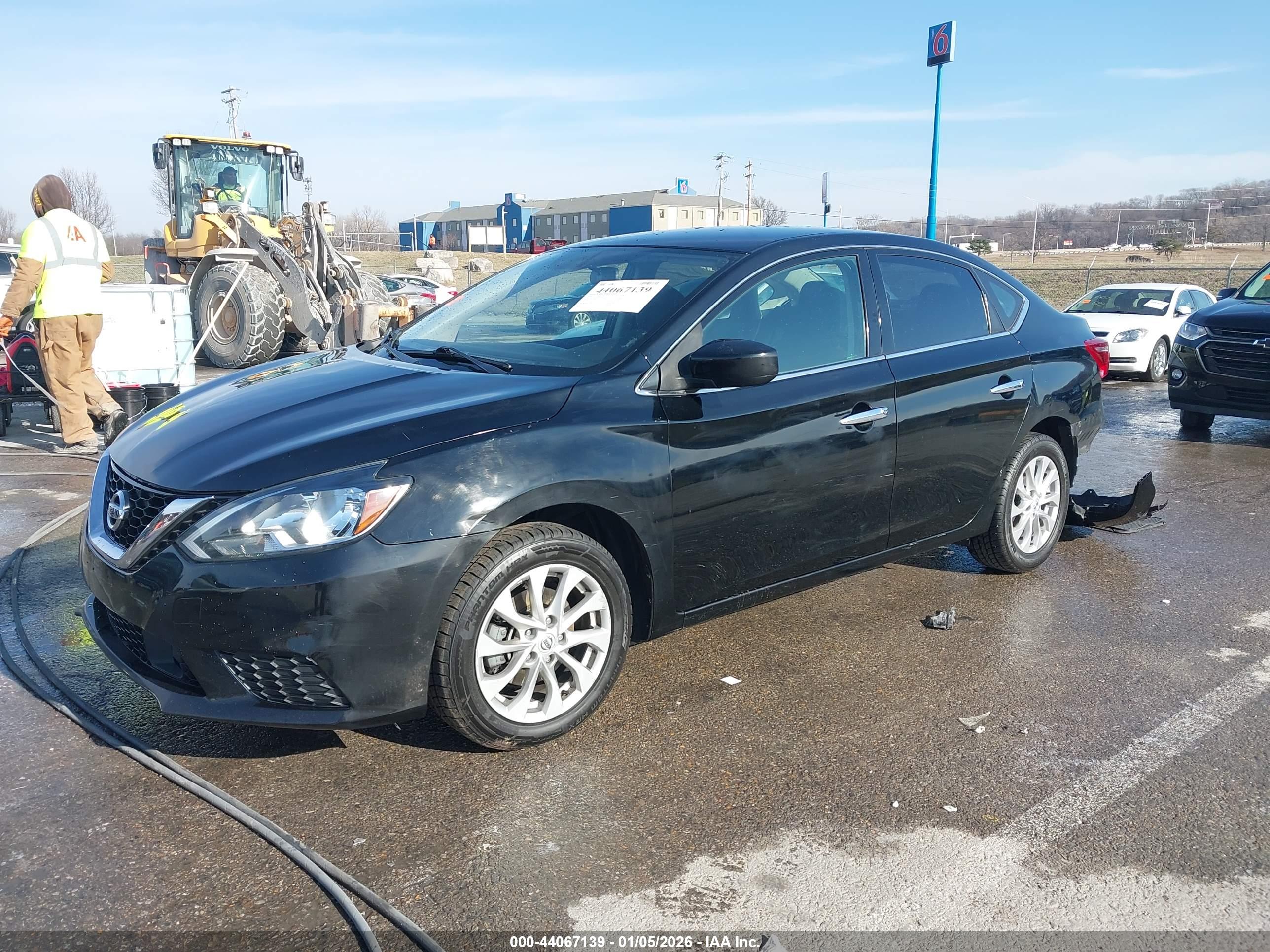 NISSAN SENTRA image 2