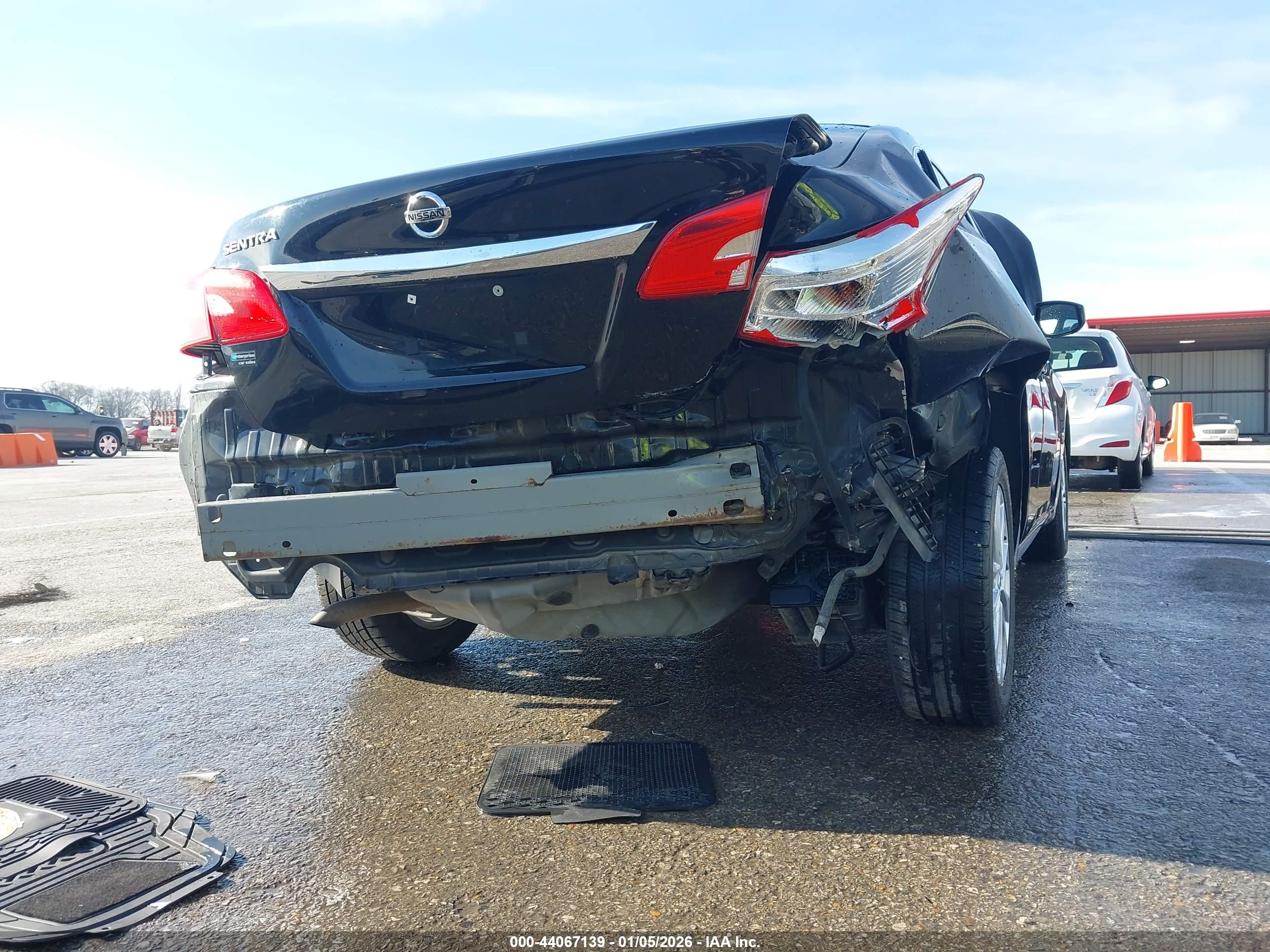 NISSAN SENTRA image 6