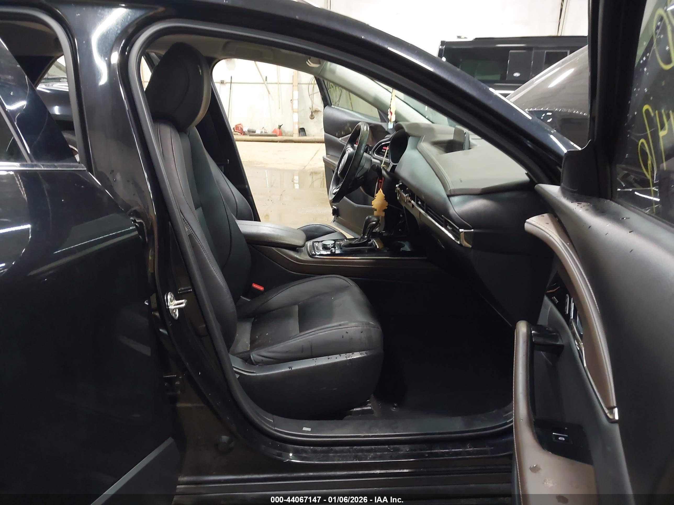 MAZDA CX-30 image 5