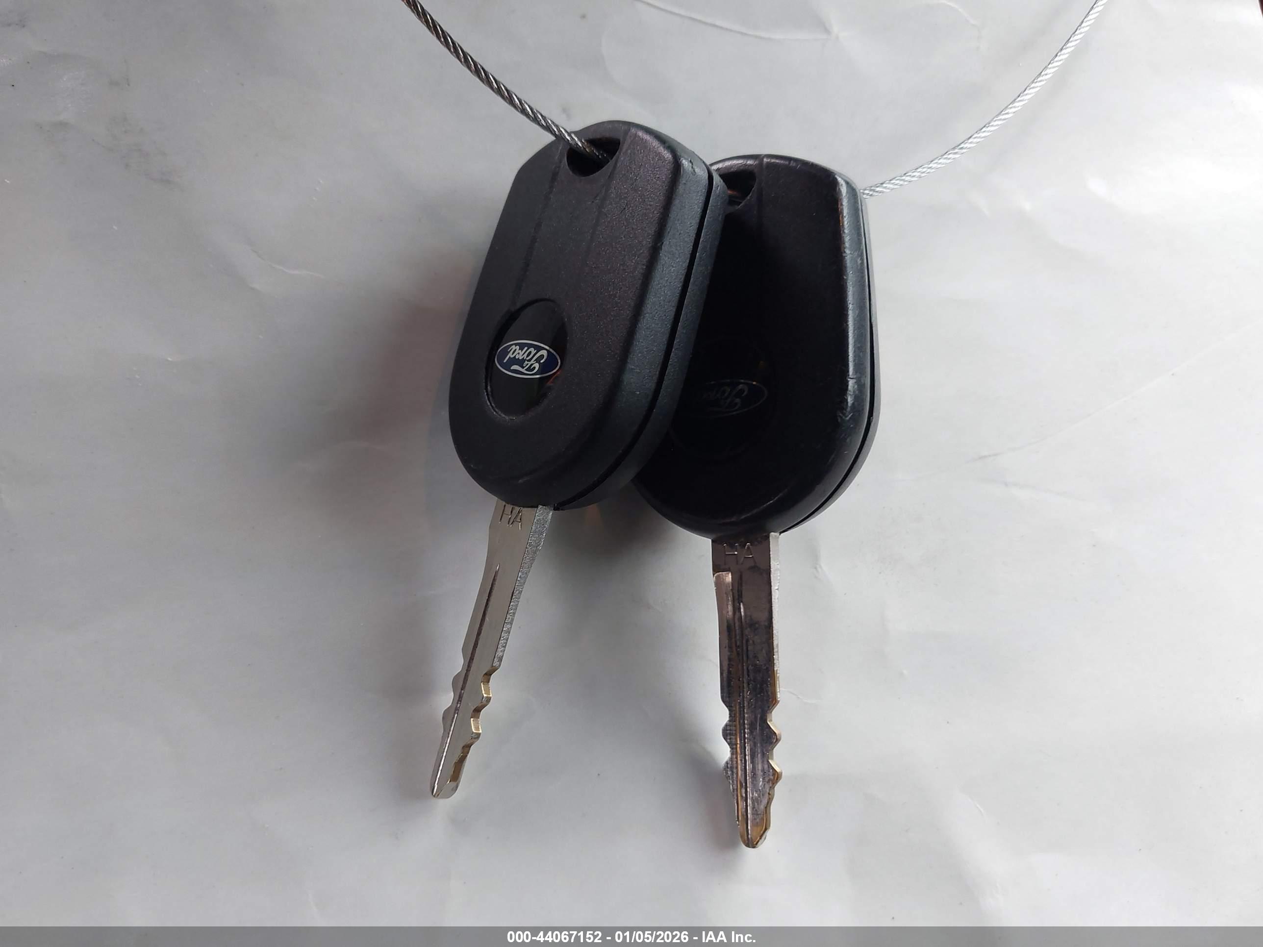 FORD FUSION image 11