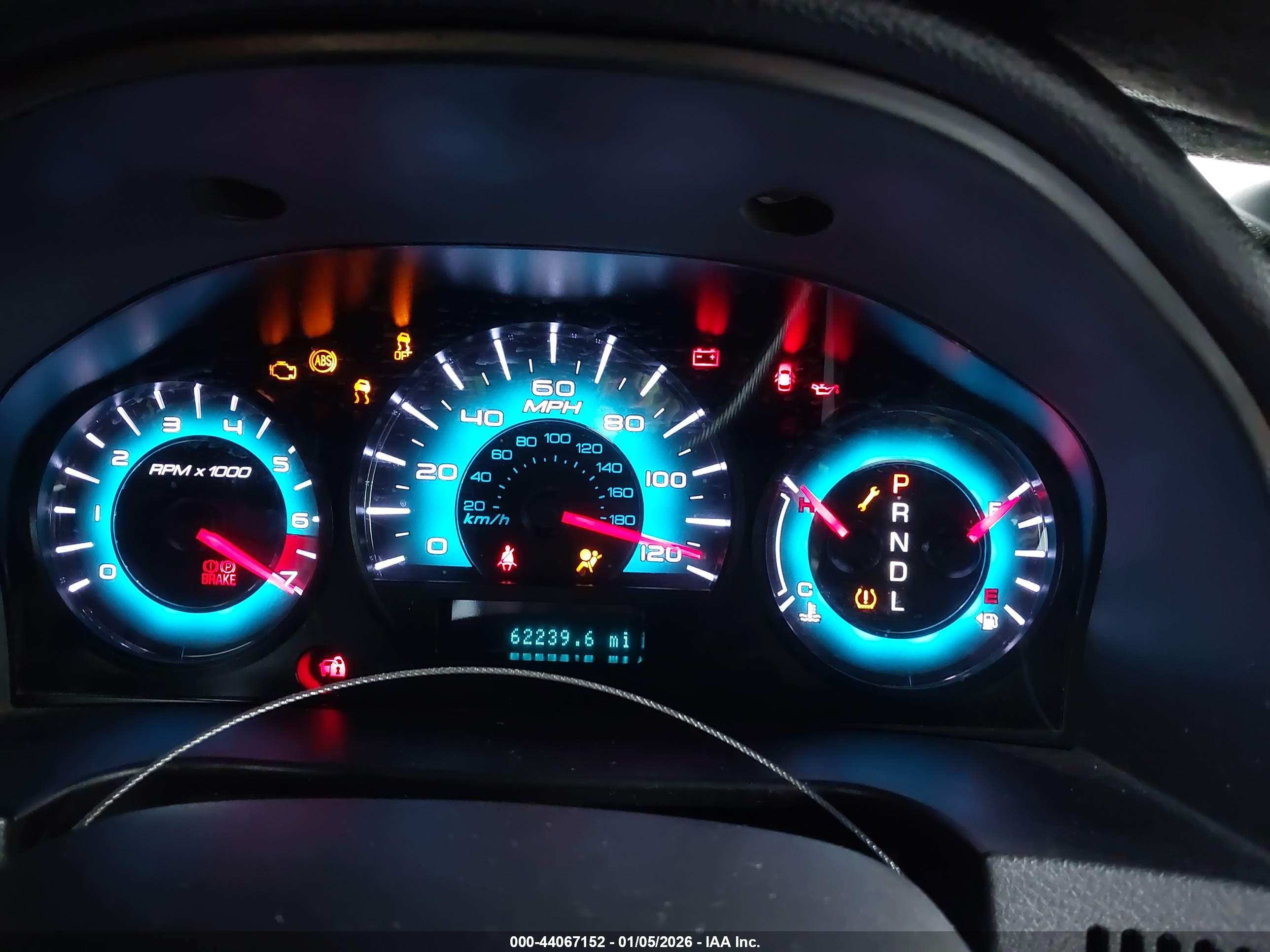 FORD FUSION image 7