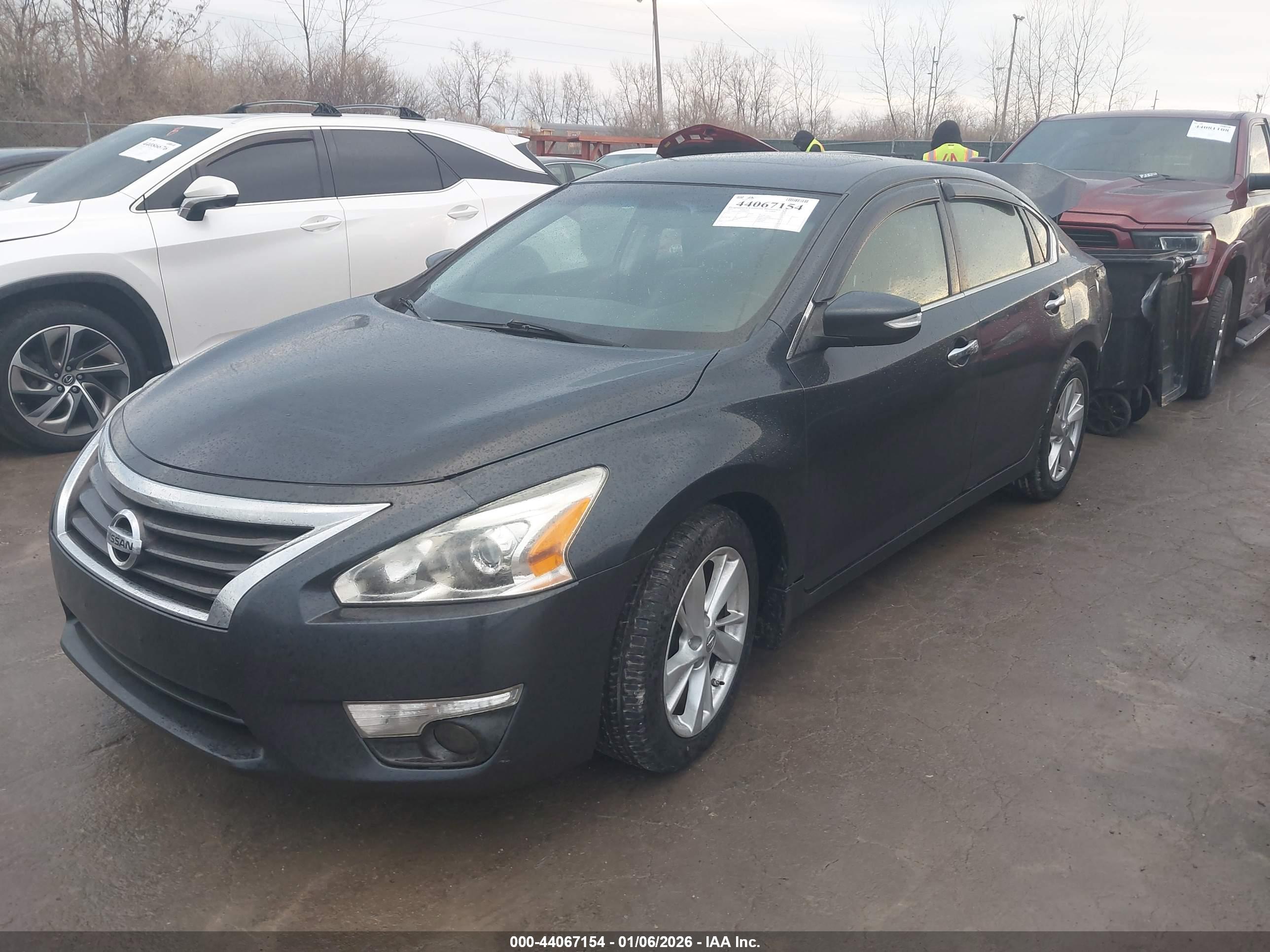 NISSAN ALTIMA image 2