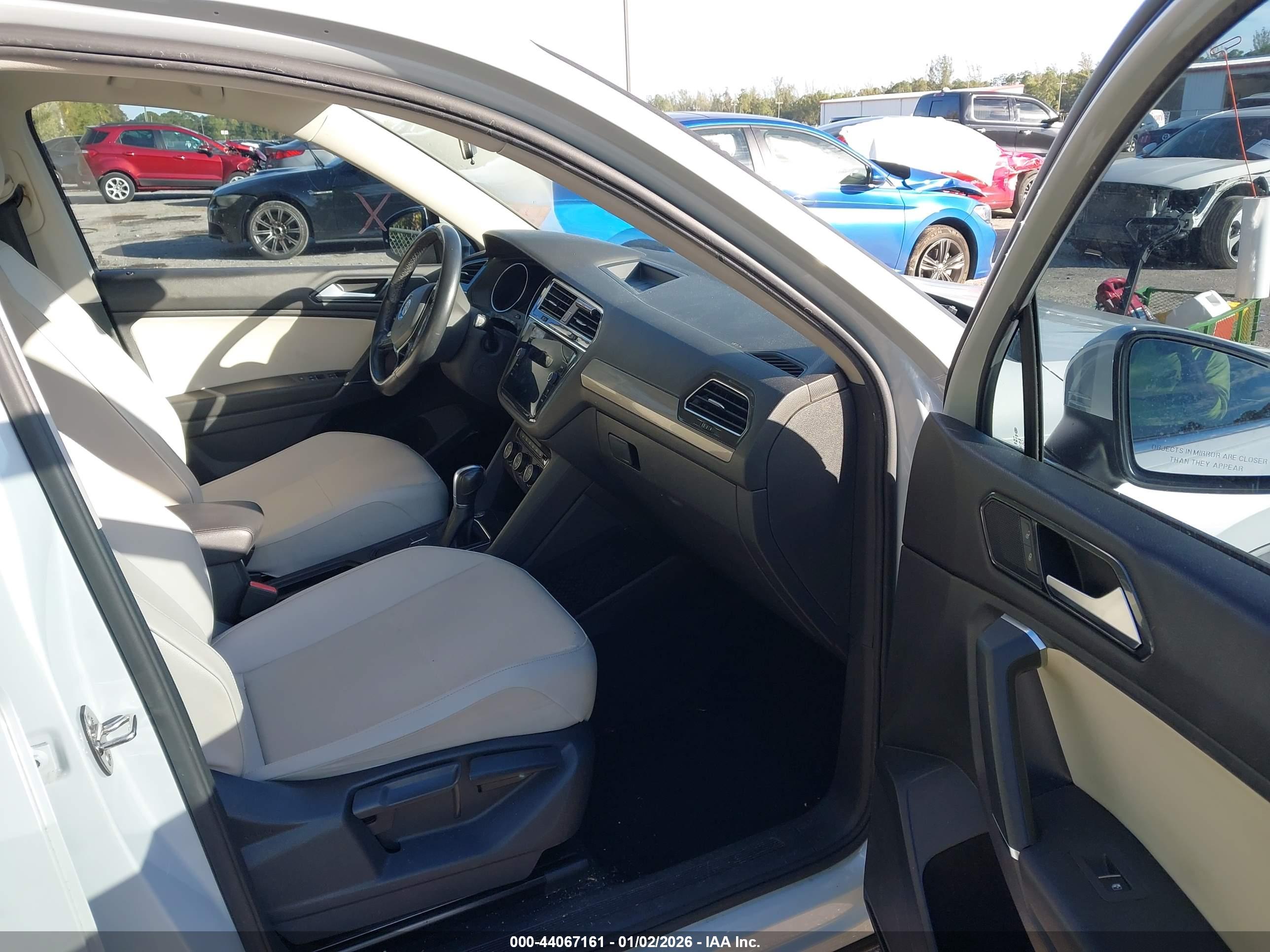 VOLKSWAGEN TIGUAN image 5